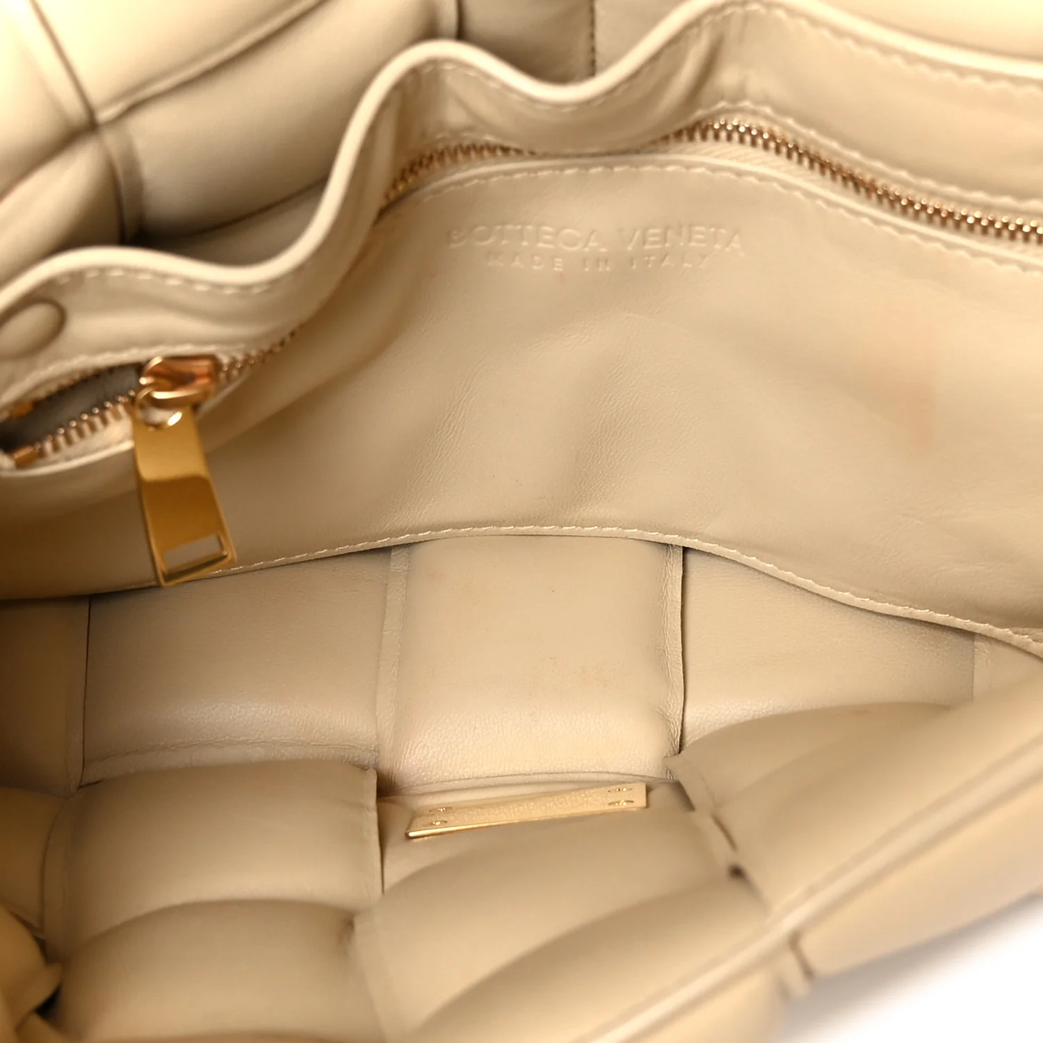 Lambskin Maxi Intreccio Padded Chain Cassette Crossbody Bag Porridge - Top Club