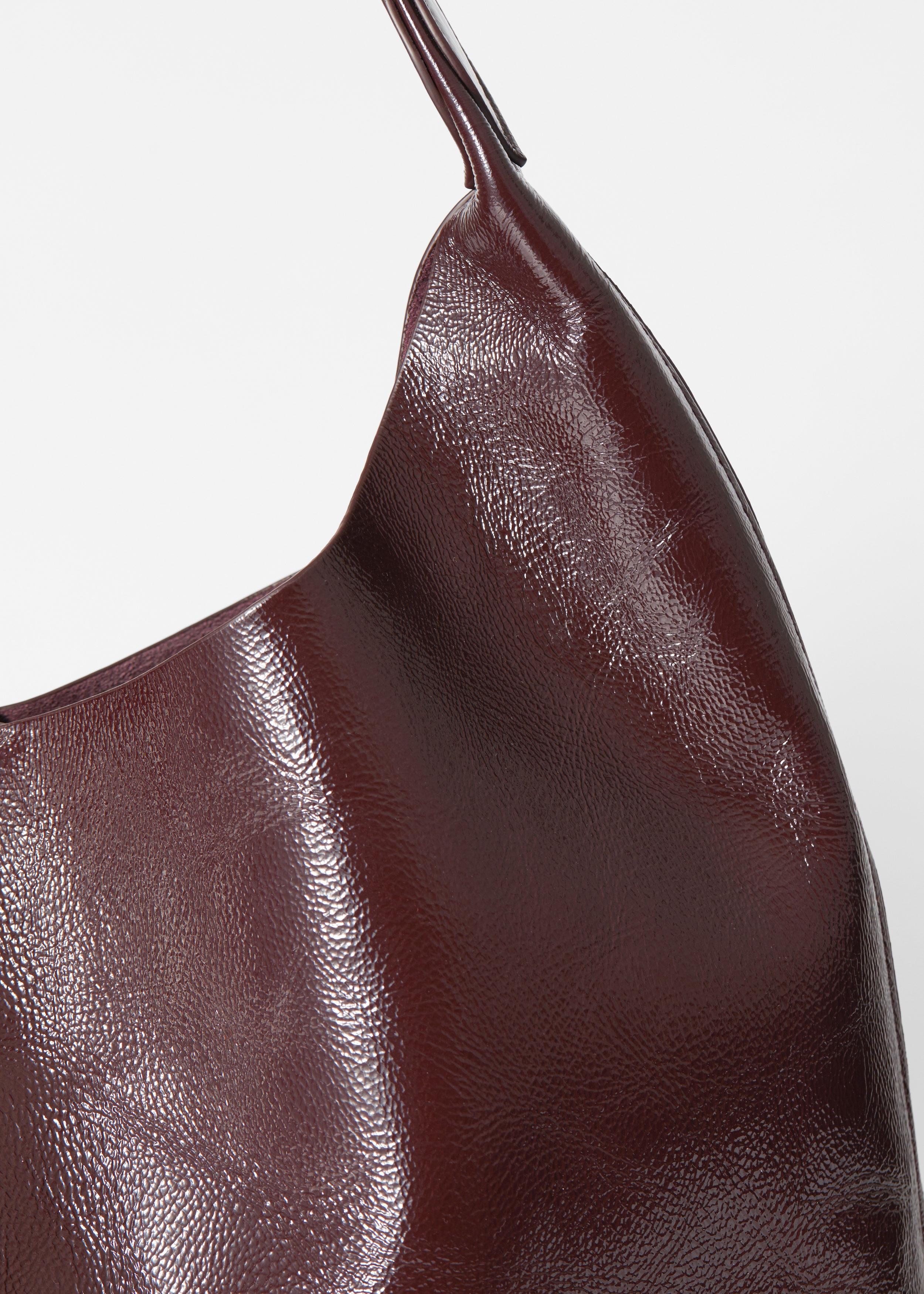 & Other Stories LARGE PATENT-LEATHER TOTE BAG