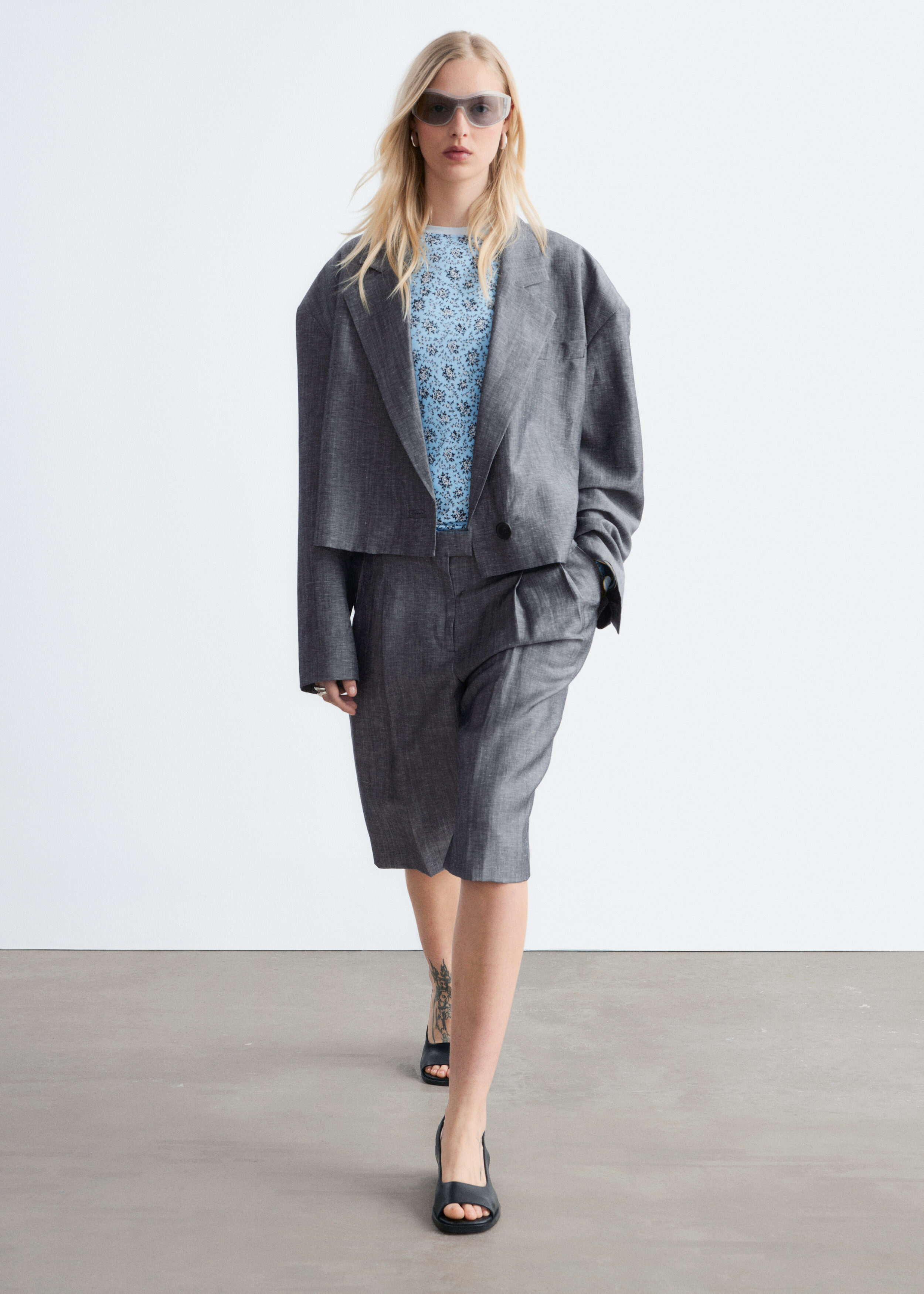 & Other Stories TAILORED BERMUDA SHORTS
