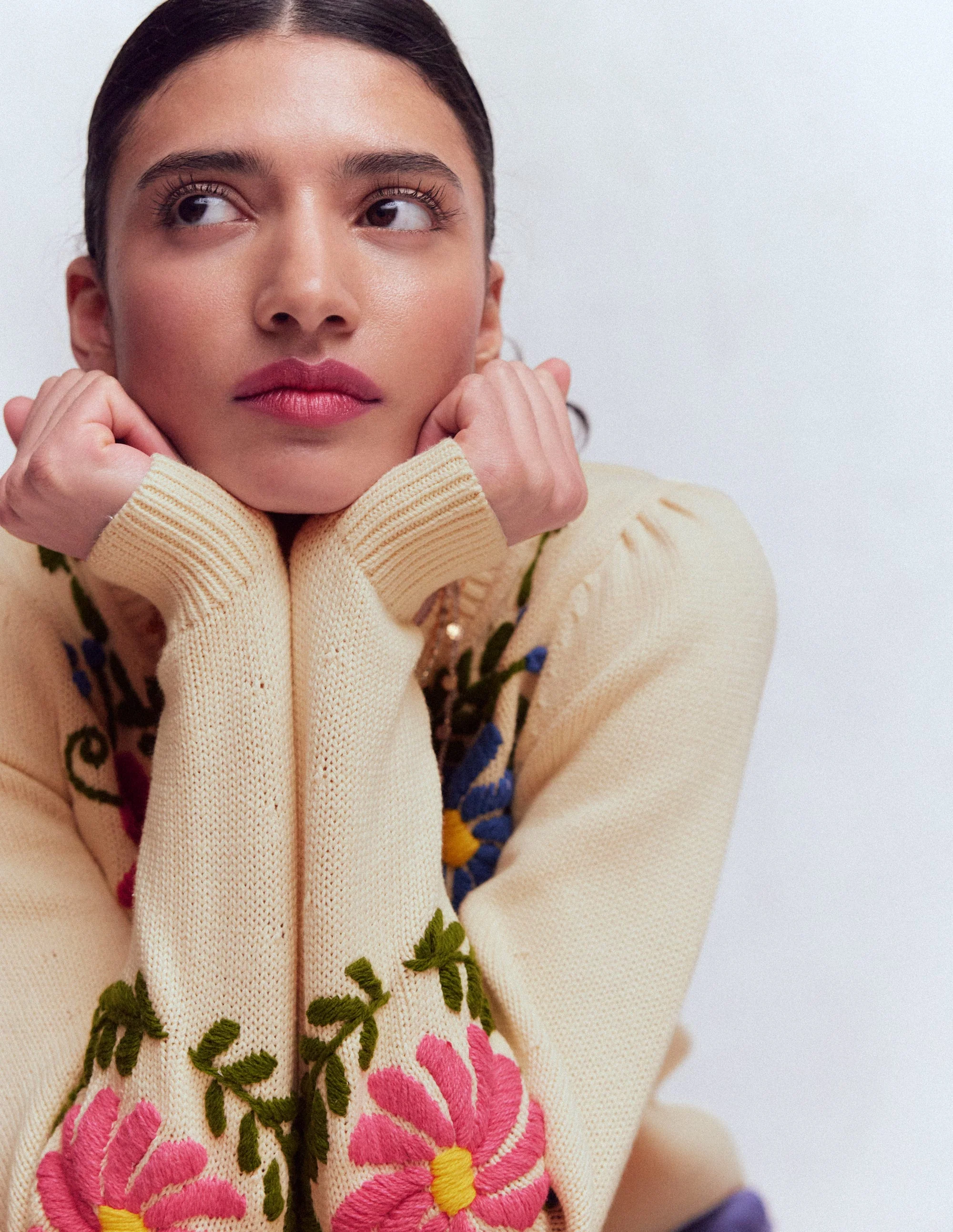 Davina Pullover mit Puffärmeln-Naturweiß mit Stickerei