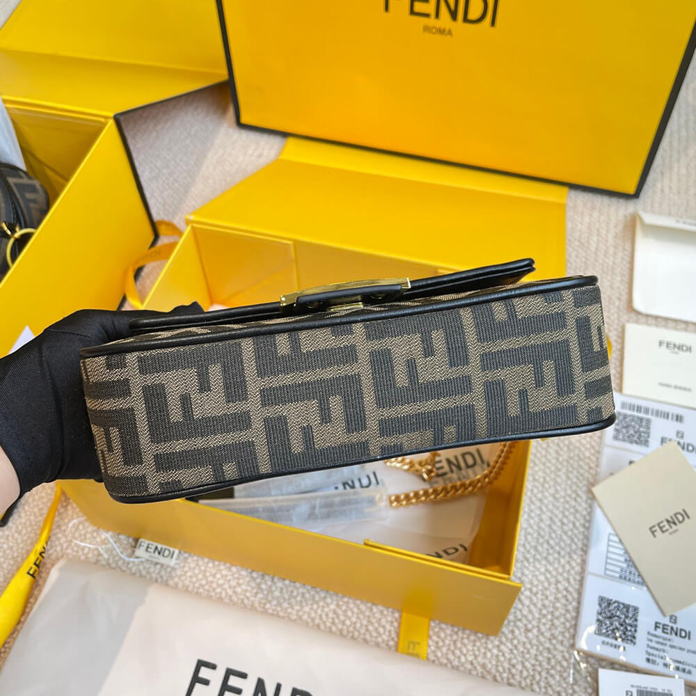 Fendi Baguette Chain Midi - Top Club