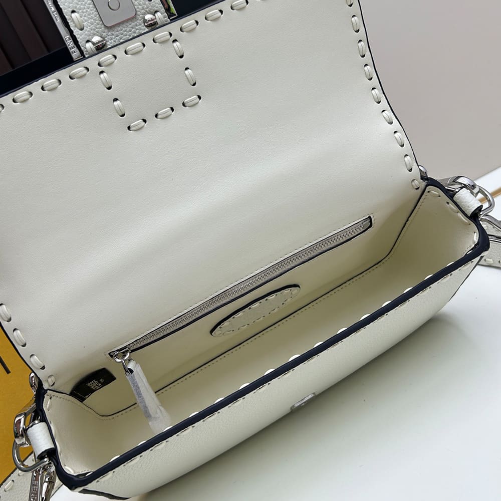 Fendi Baguette - Top Club