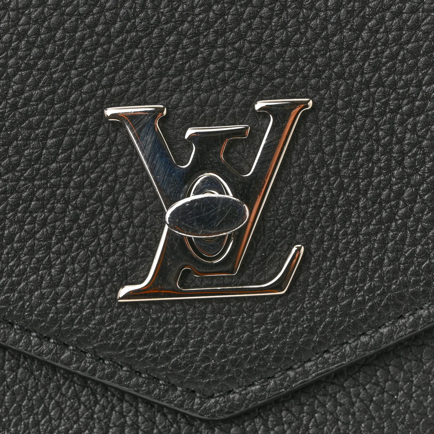 Soft Calfskin My Lockme Chain Pochette Black - Top Club