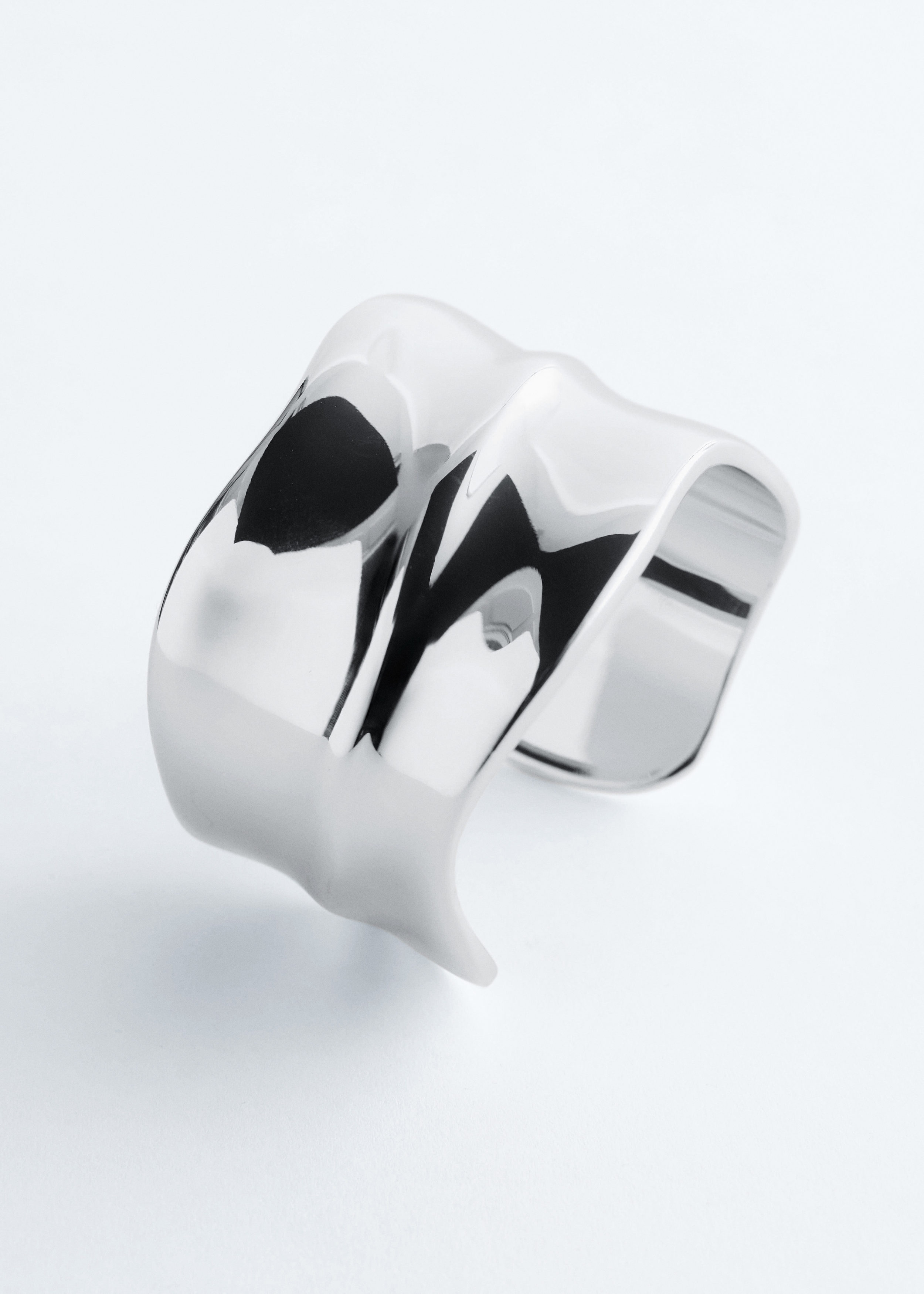 & Other Stories WAVY CUFF BRACELET