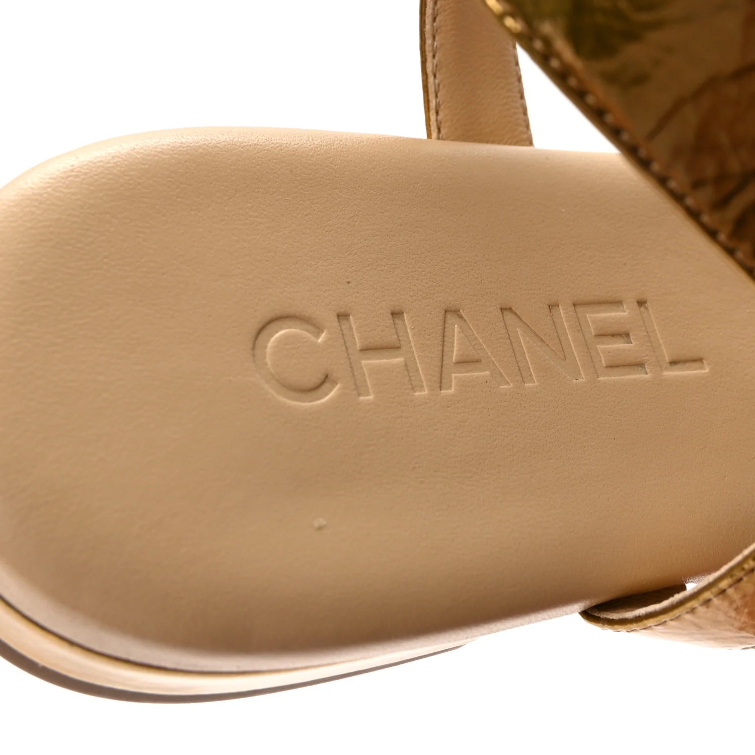 Laminated Lambskin Enamel CC Thong Sandals 38.5 Golden - Top Club