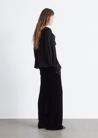 & Other Stories RUFFLE V-NECK BLOUSE