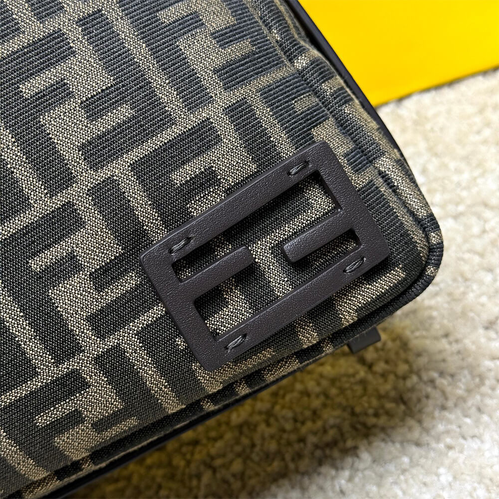 FENDI Simply Fendi Medium - Top Club