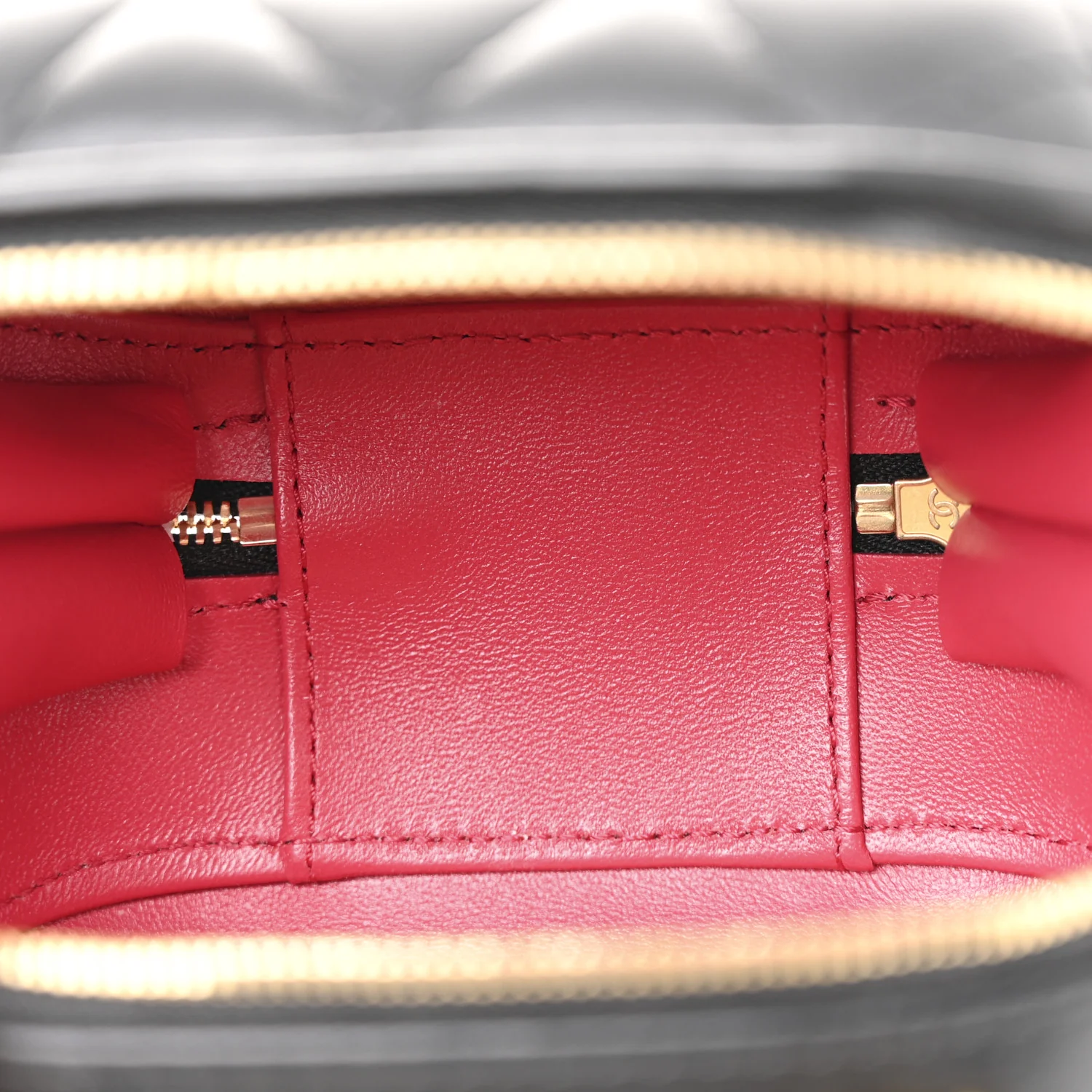 Lambskin Quilted CC Bubble Vanity Case With Chain Black - Top Club