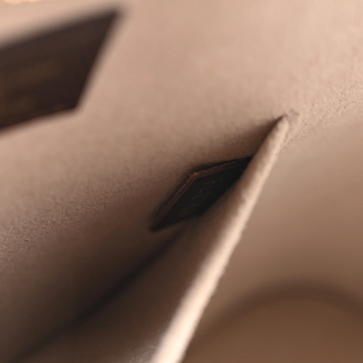 Transformed Canvas Time Trunk Alma BB Beige - Top Club