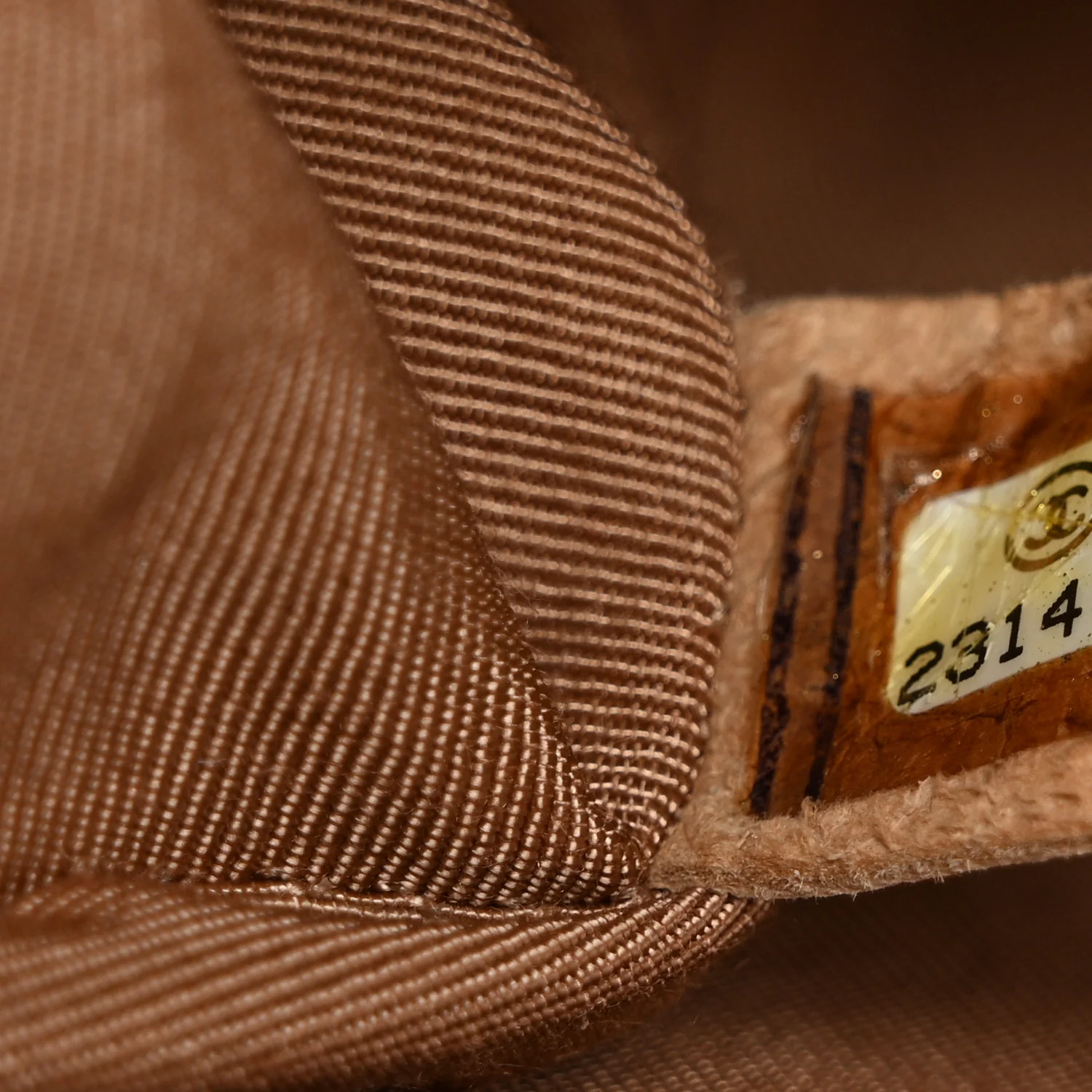 Caviar Quilted Medium Boy Flap Light Brown - Top Club