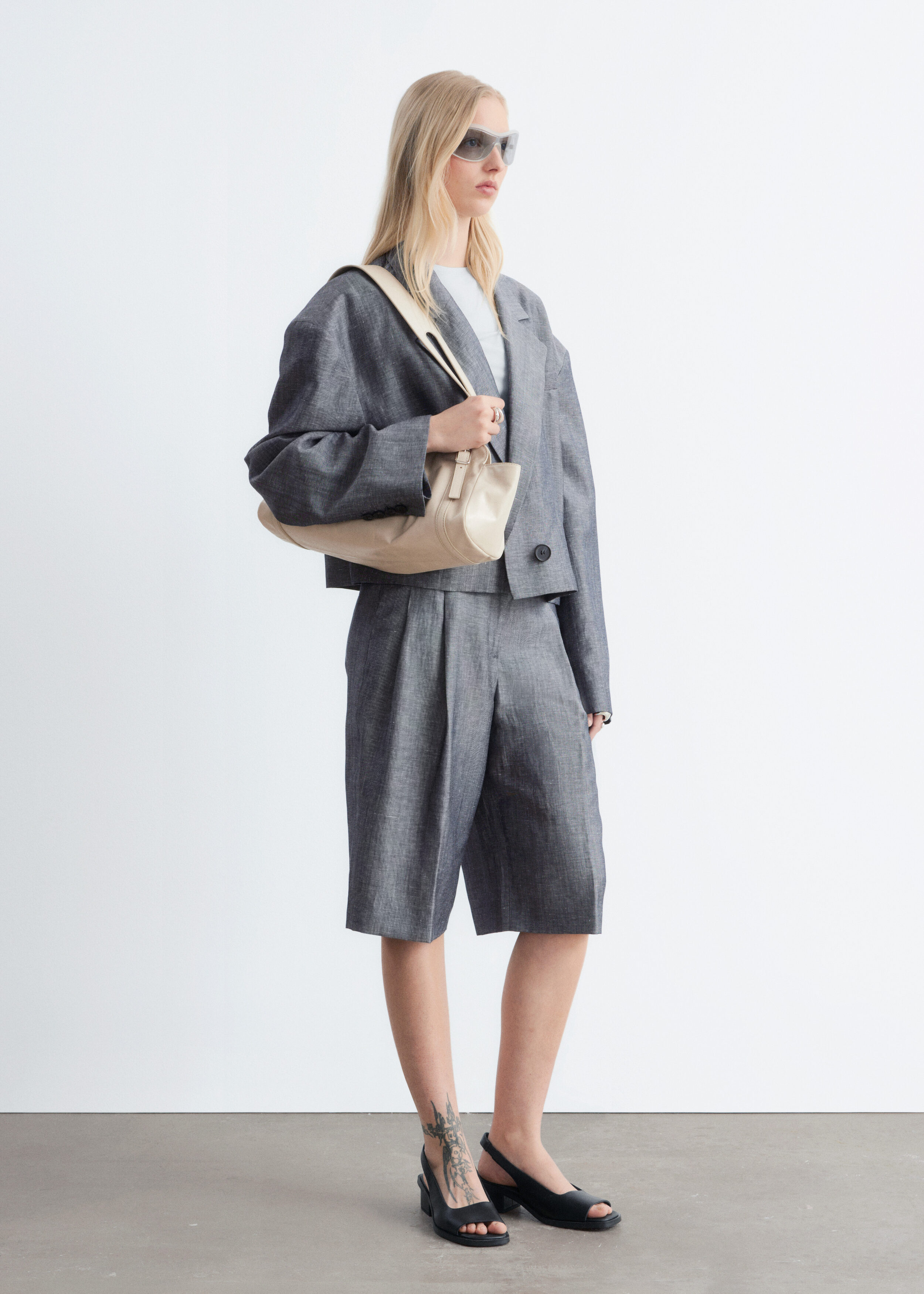 & Other Stories CROPPED OVERSIZED BLAZER