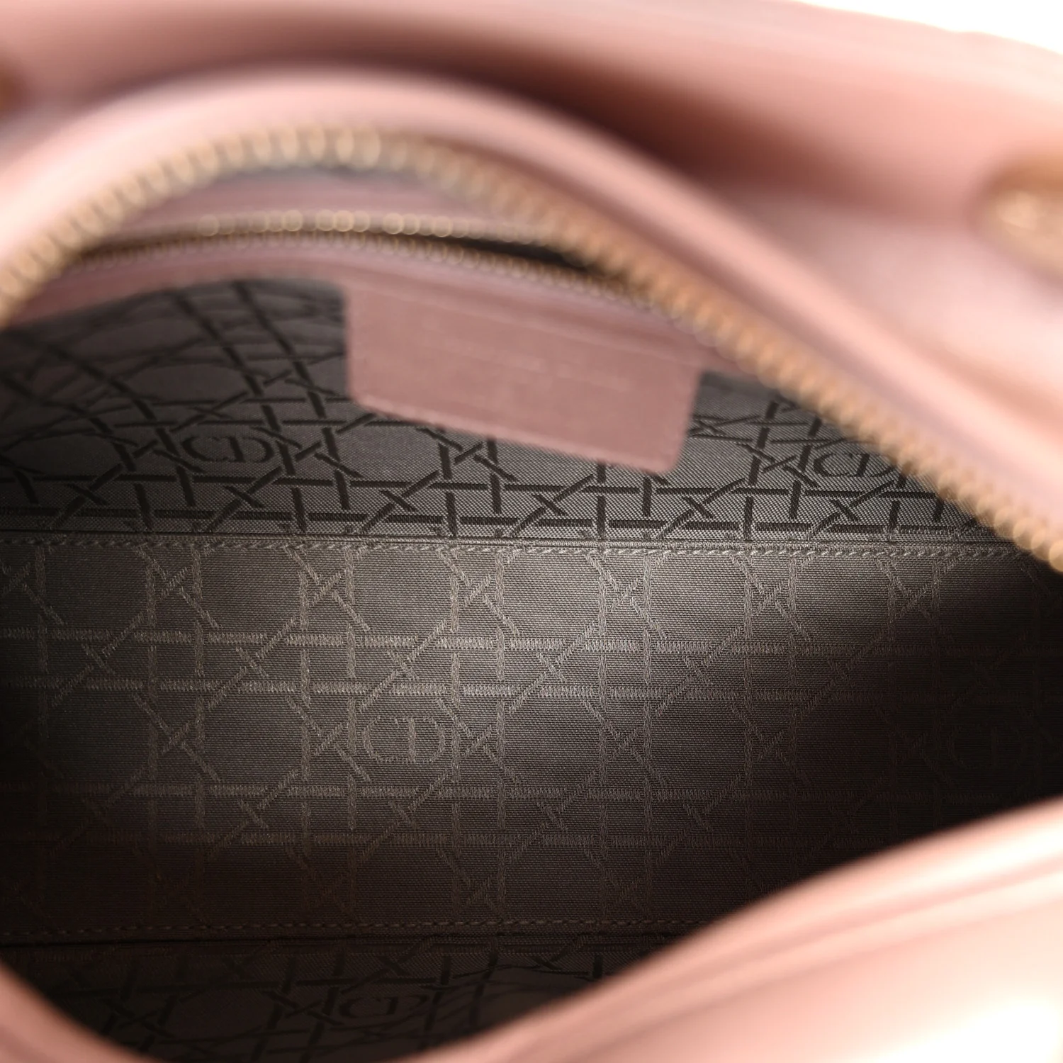 Pearly Lambskin Cannage Medium Lady Dior Lotus - Top Club