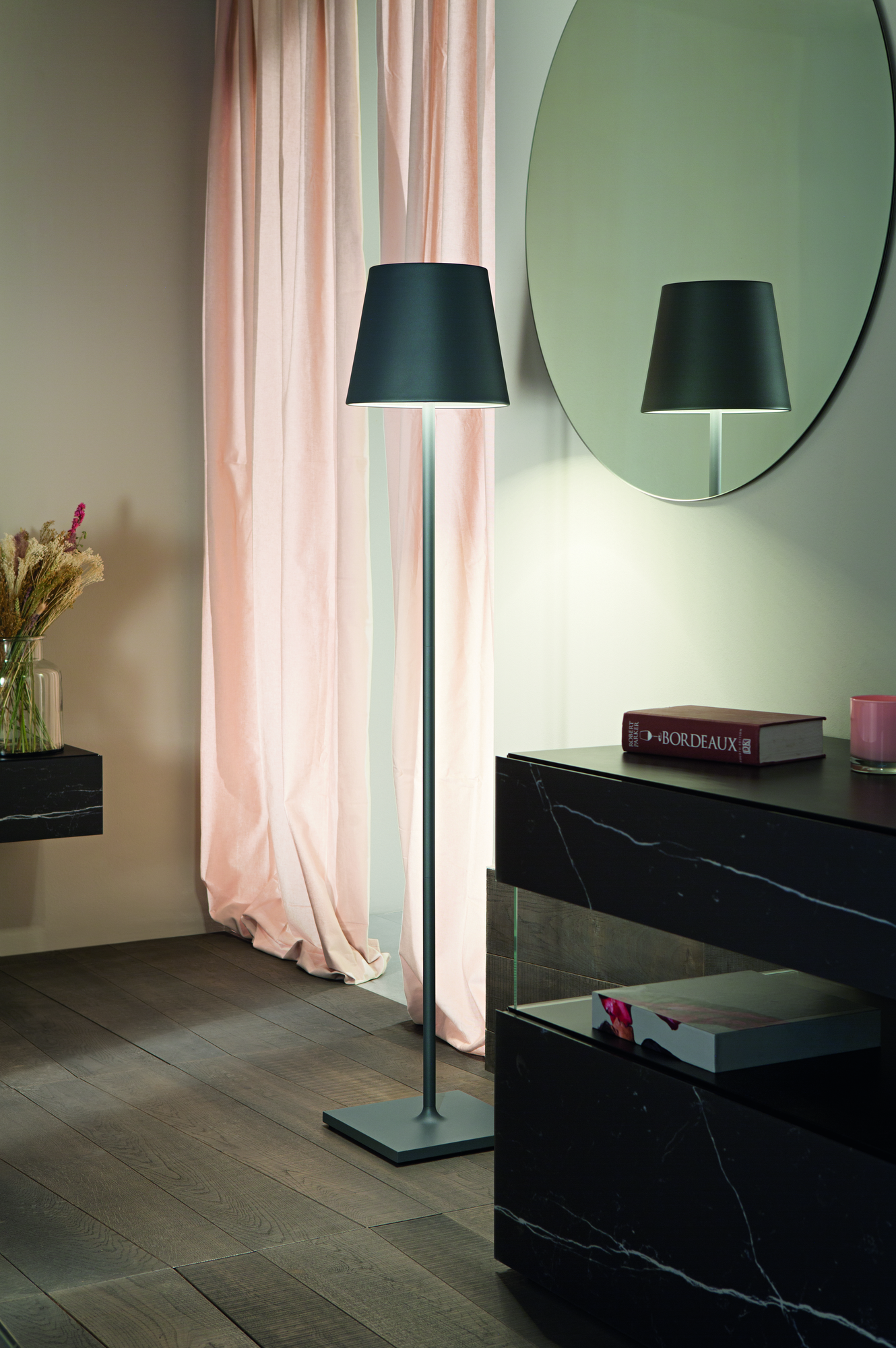 Zafferano oplaadbare vloerlamp XXL antraciet