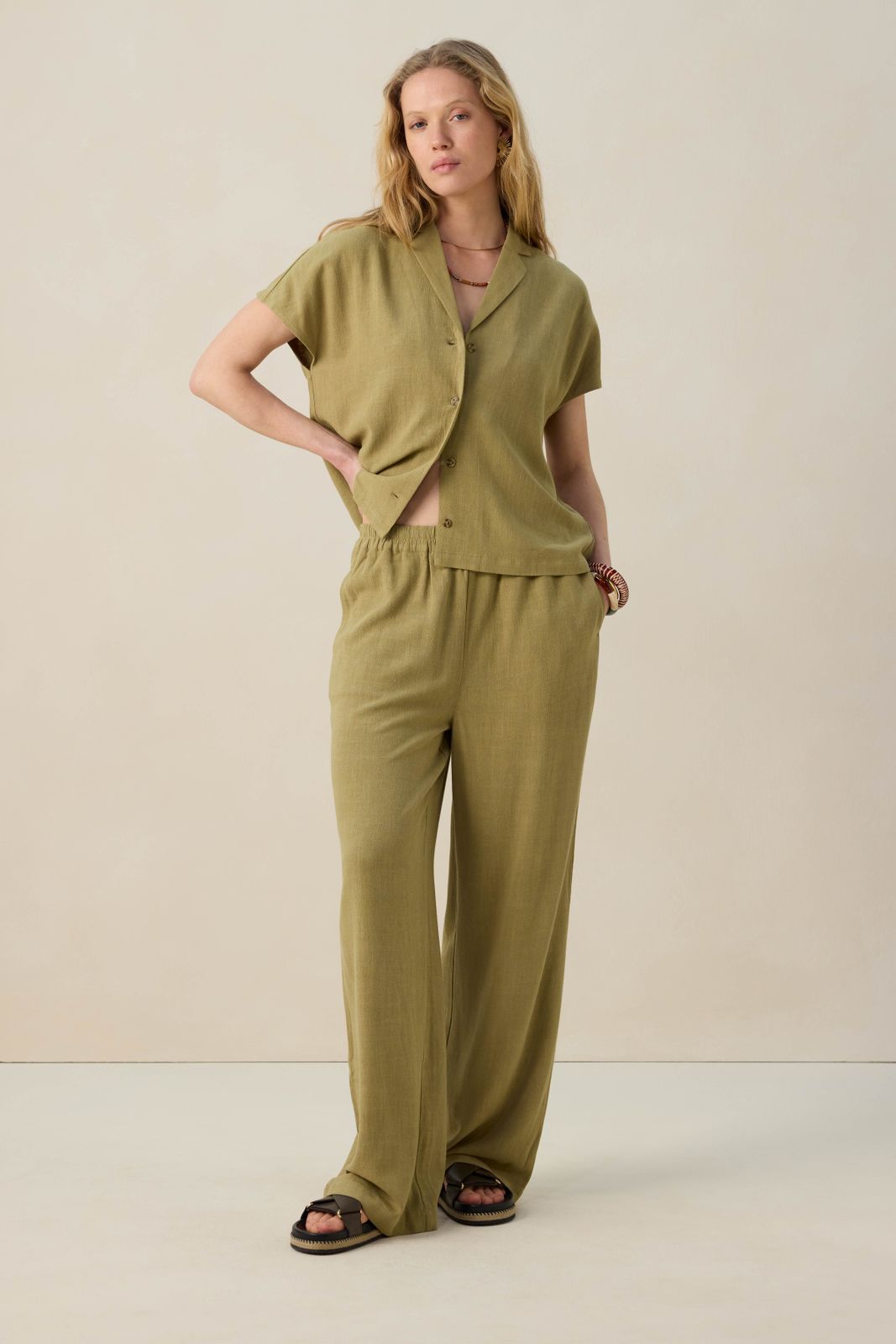 Groene blouse met korte mouwen