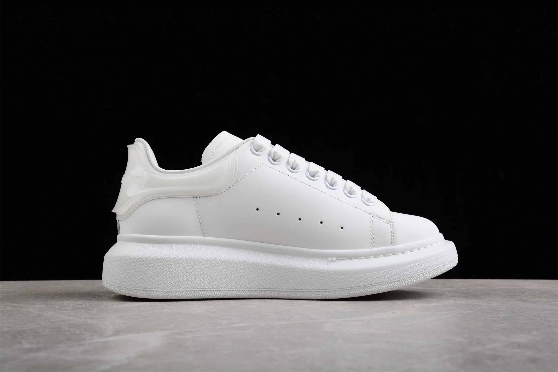 Alexander McQueen Oversized Sneaker 'All White' - Sneaker Replica Workshop