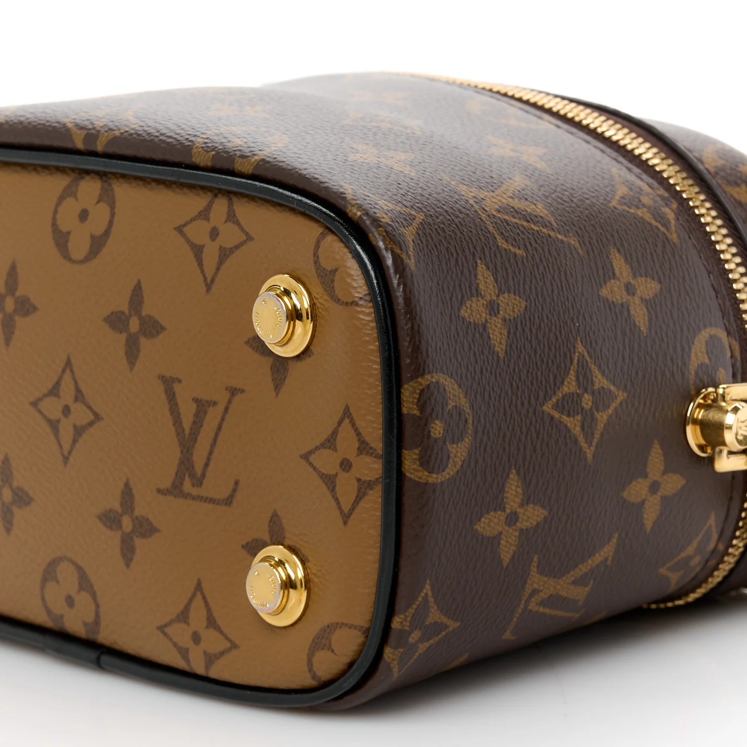 Reverse Monogram Vanity PM - Top Club