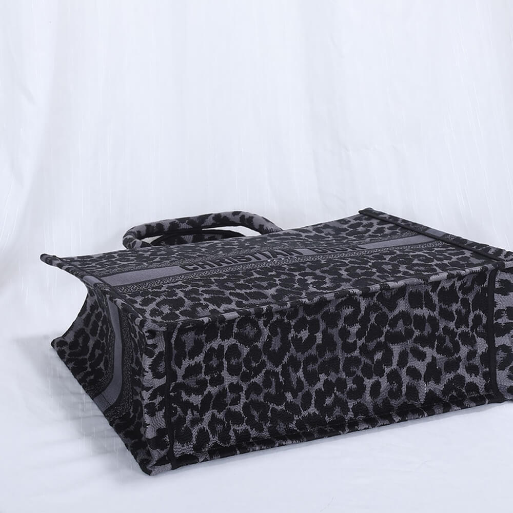 LARGE DIOR BOOK TOTE - Top Club
