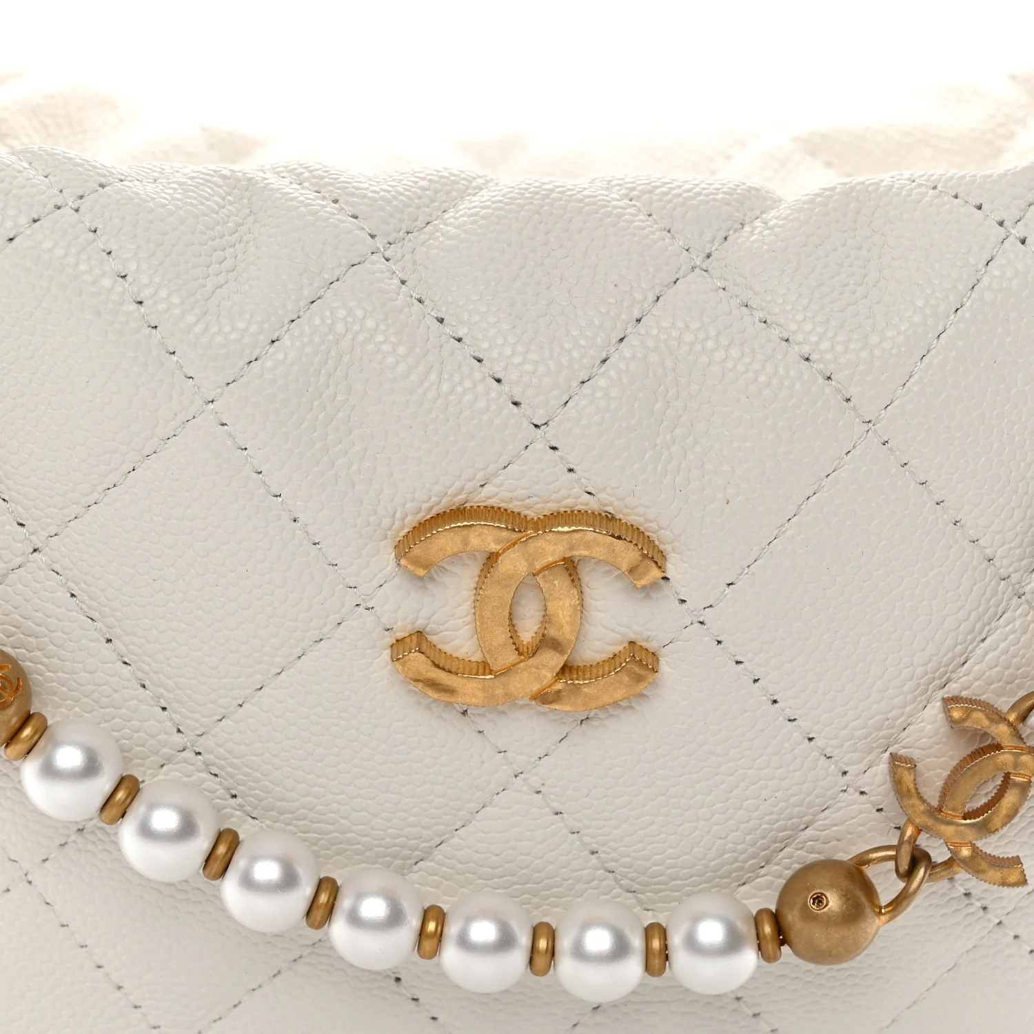 Caviar Quilted Pearl Chain Pouch Hobo White - Top Club