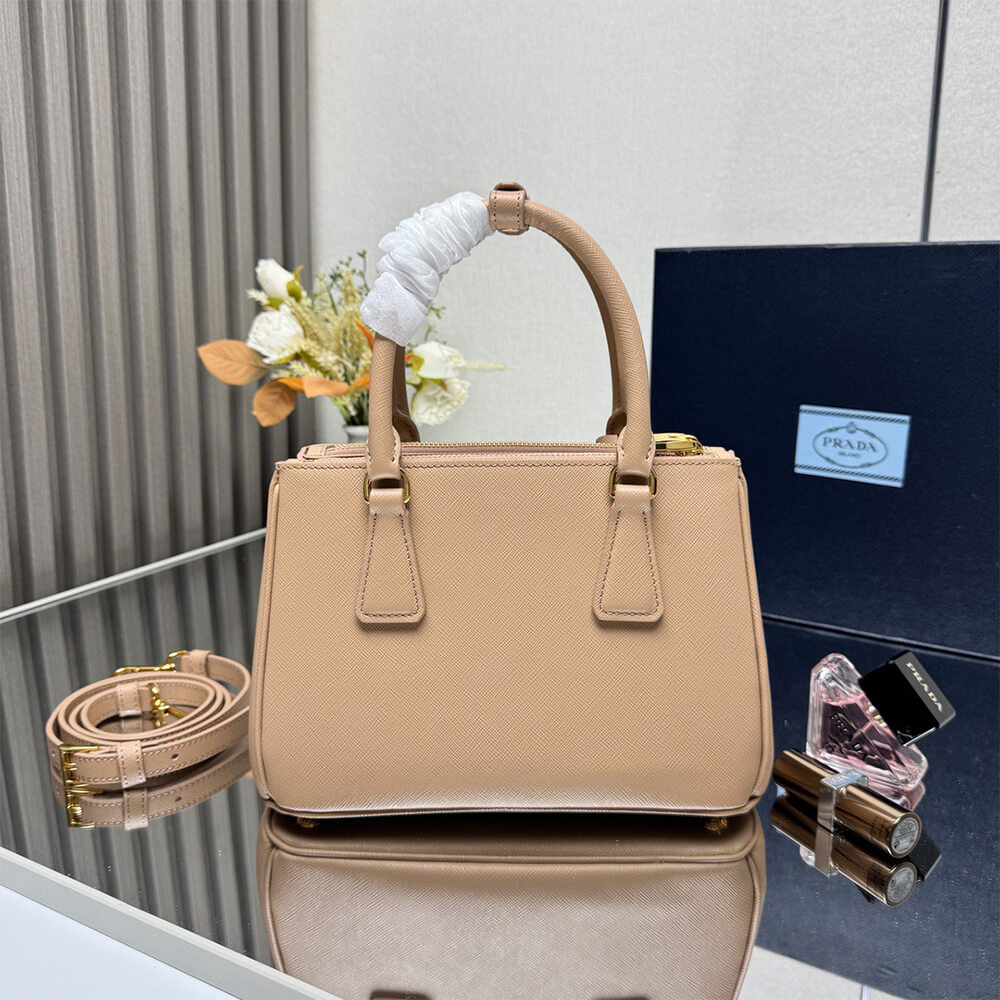 Prada Small Prada Galleria Saffiano leather bag(HIGH-END GRADE) - Top Club