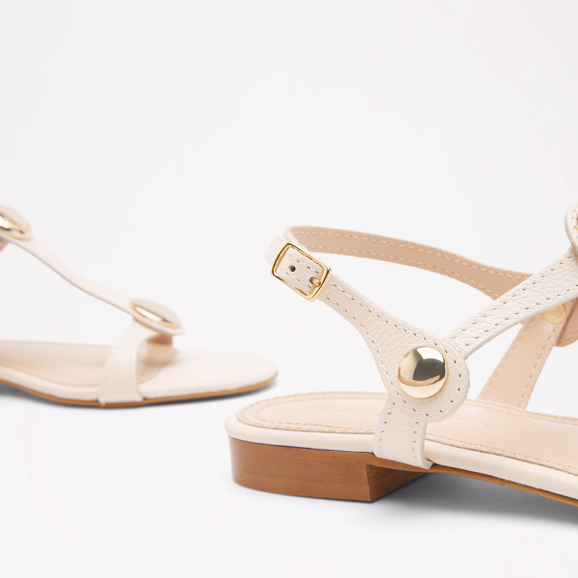 LaurenDisc Trim Sandal