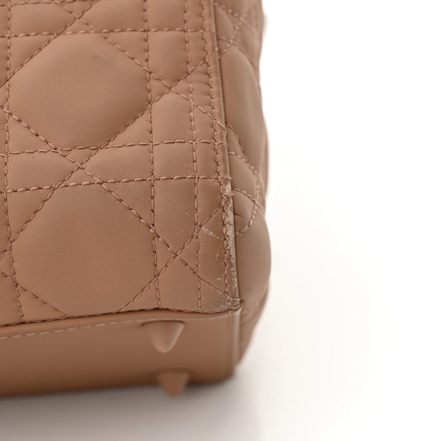 Ultra Matte Calfskin Cannage Medium Lady Dior Beige - Top Club