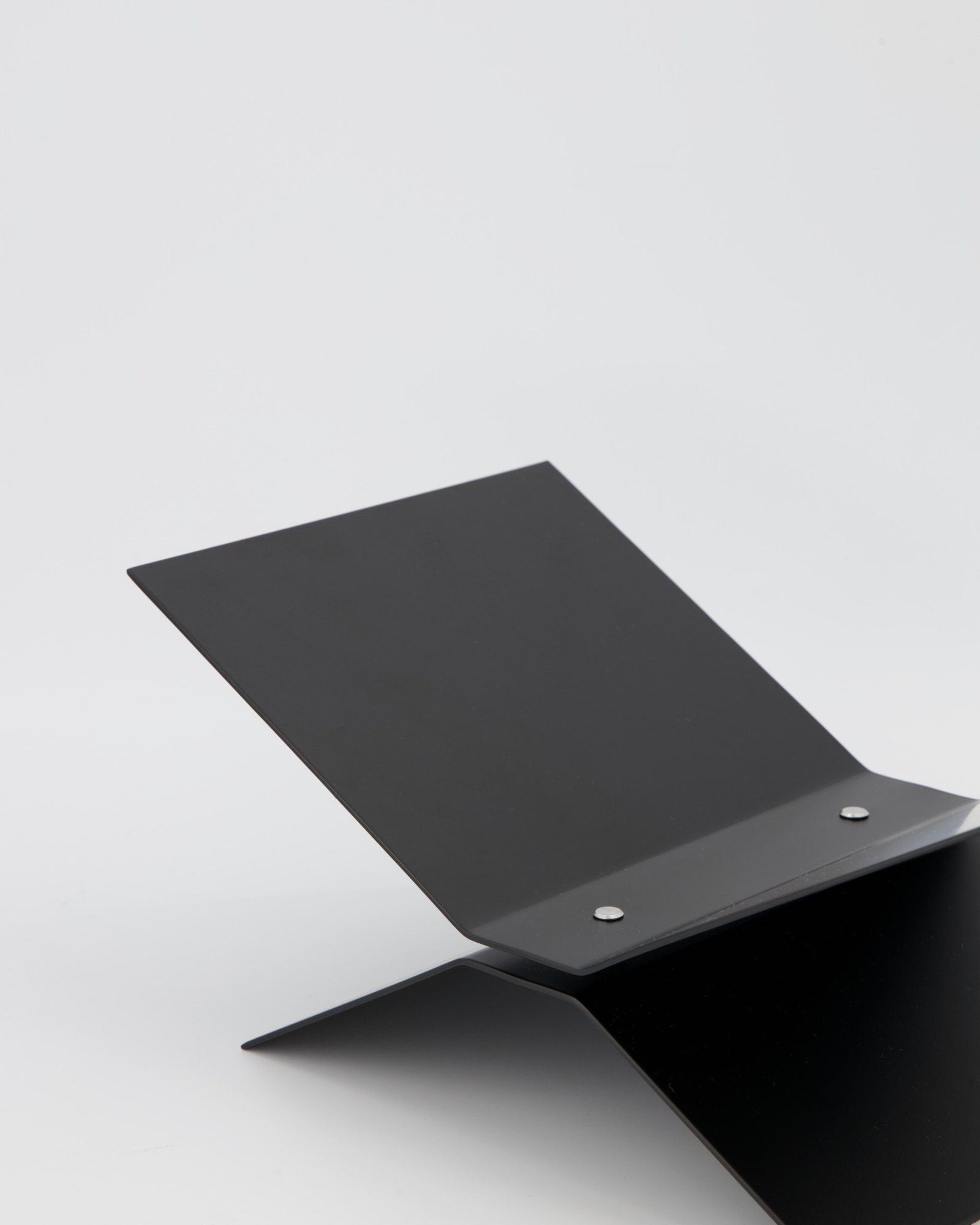 Boekenstandaard Atlas Black