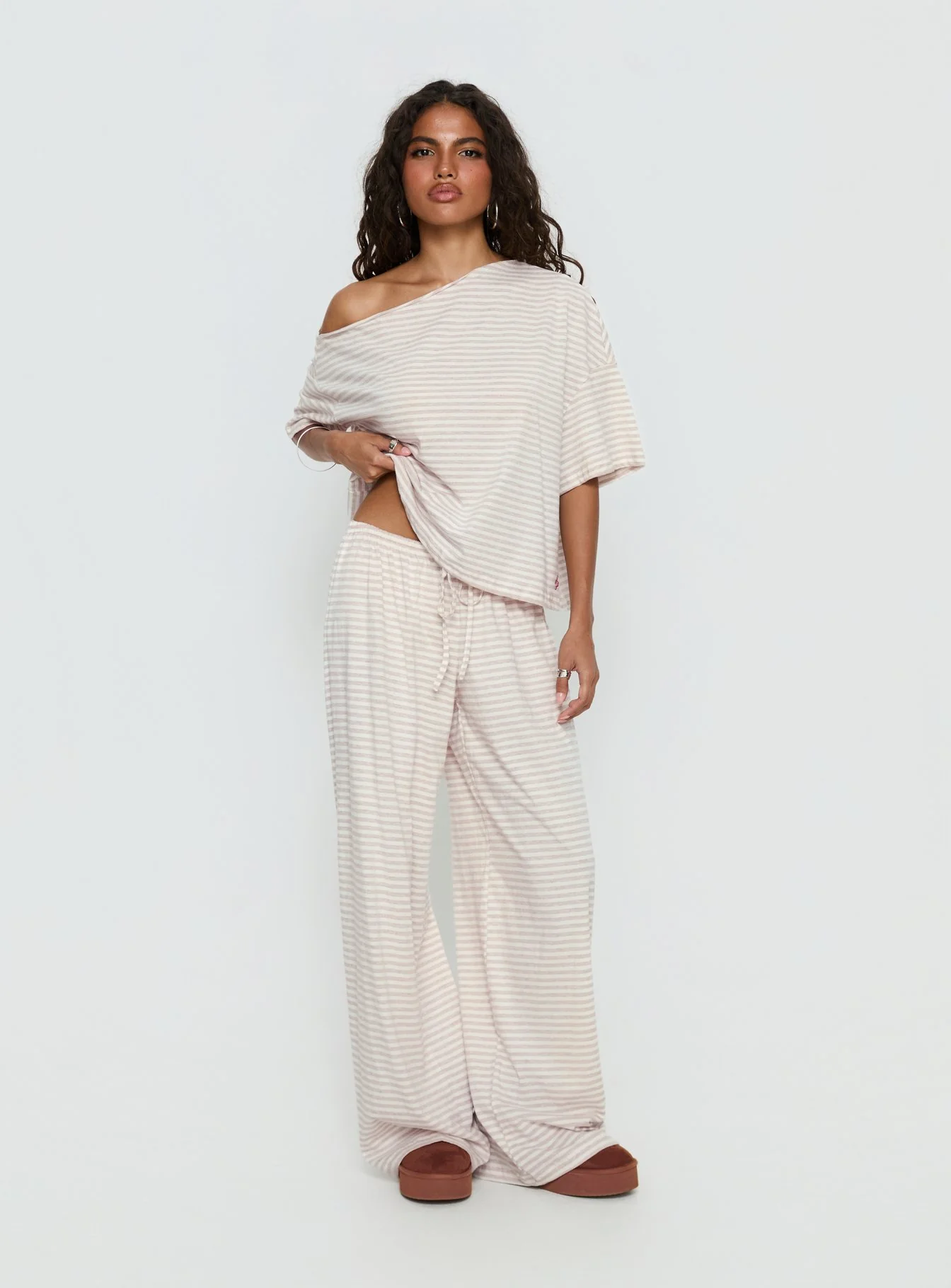 Tobie Off Shoulder Sleep Set Beige Stripe