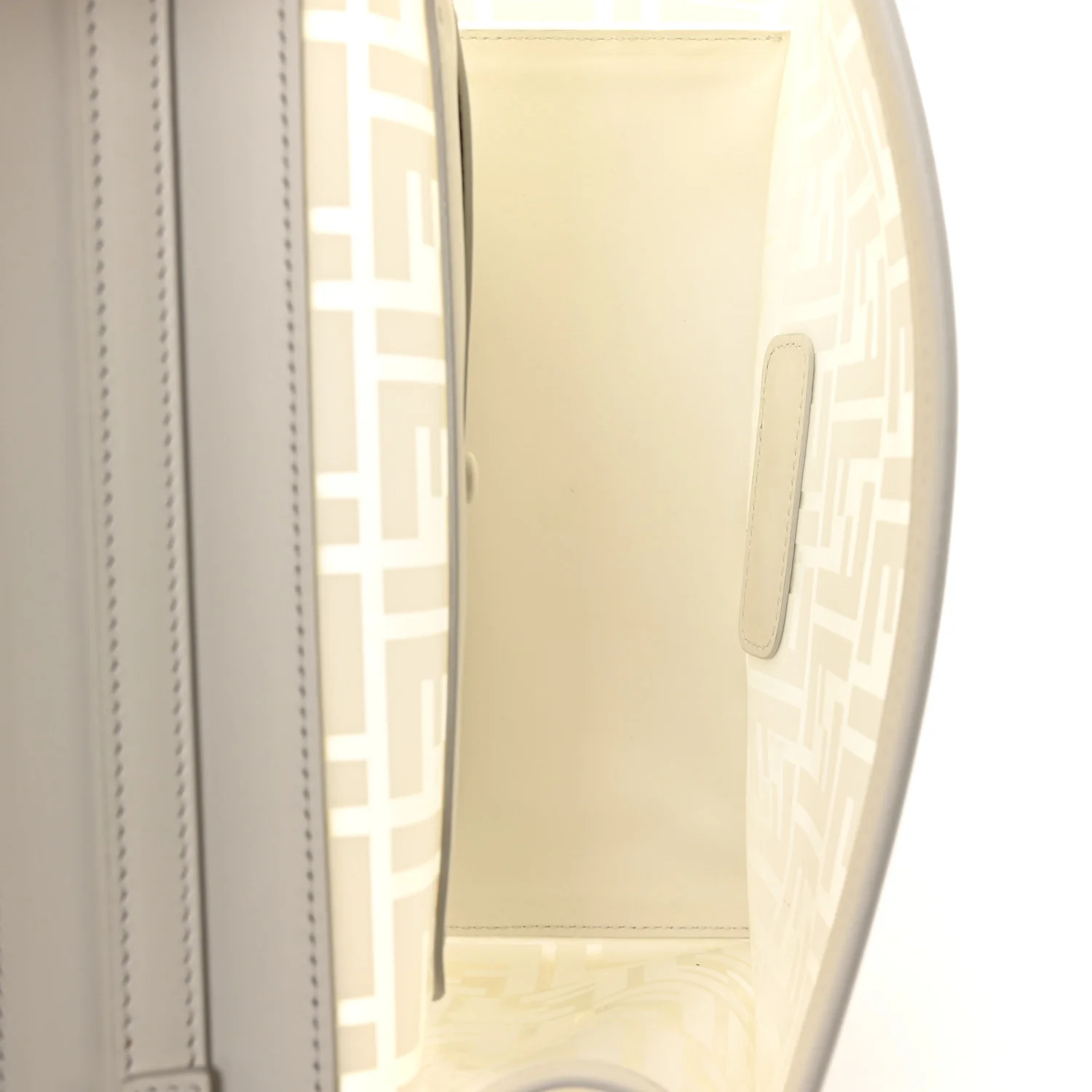 TPU FF Vitello Century F is Fendi Kan I Shoulder Bag White - Top Club