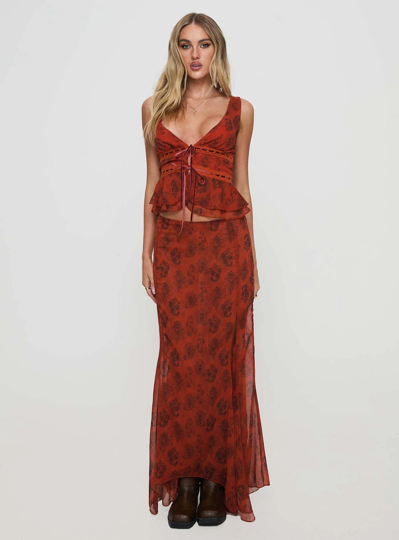 Nikolise Maxi Skirt Red