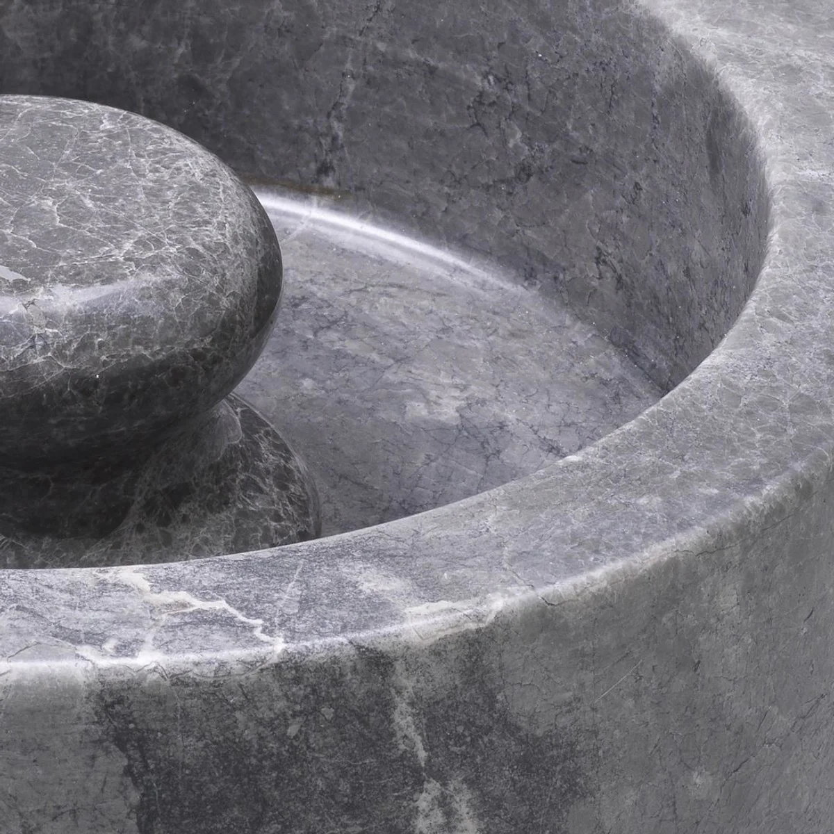 Luxury ashtray gray Ø 20 x H. 7.5 cm - Round marble ashtray - Decorative accessories - Luxury quality