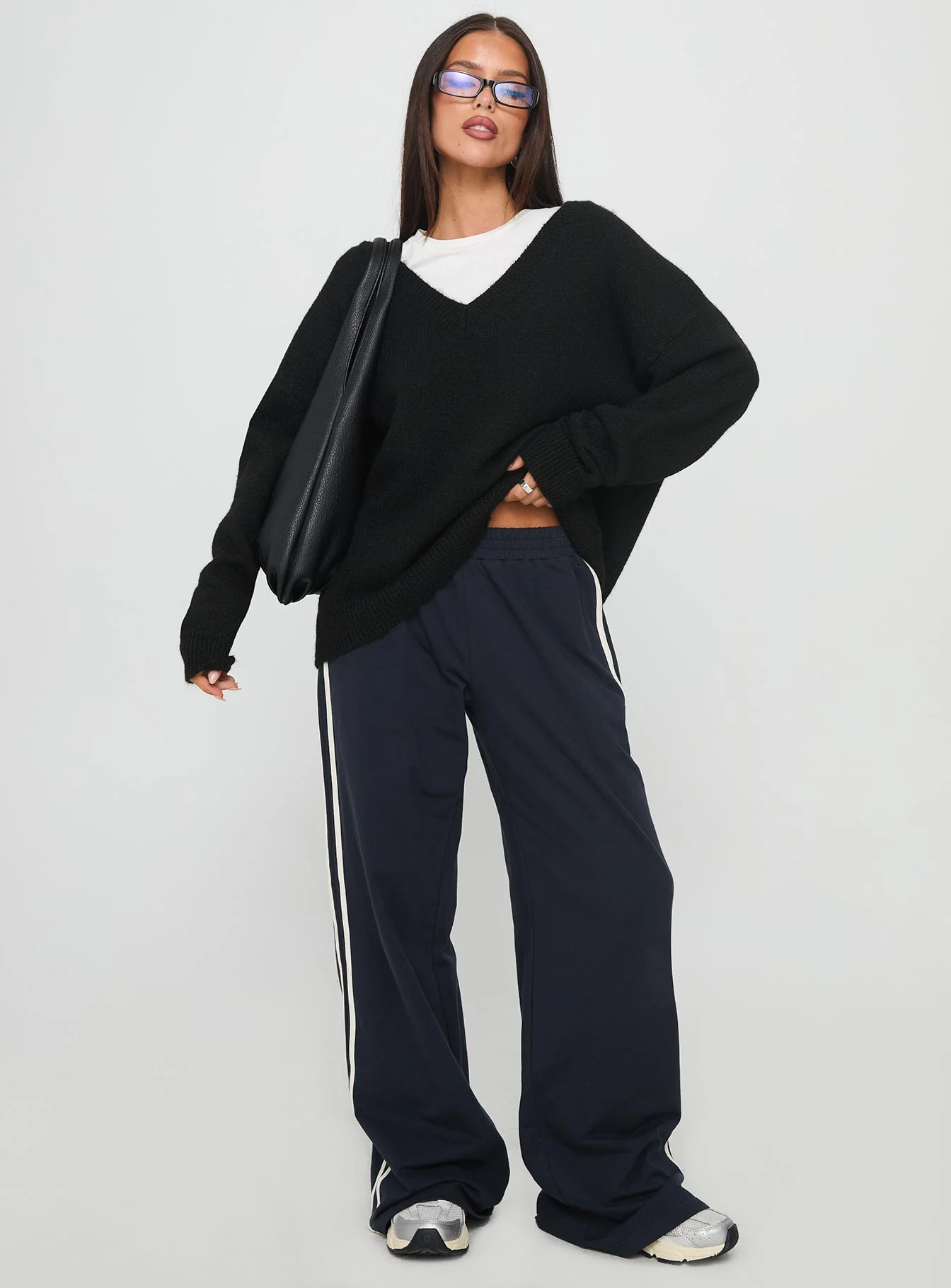 Stay The Night V Neck Knit Sweater Black