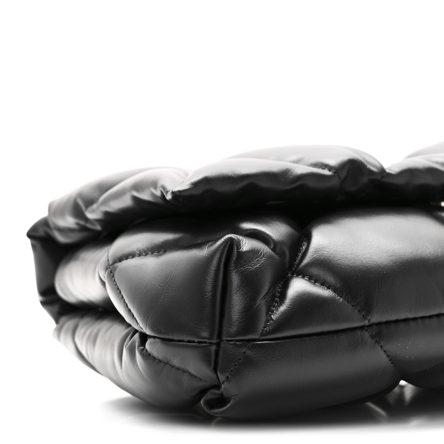 Nappa Calfskin Quilted Touch B Puffy Clutch Black - Top Club