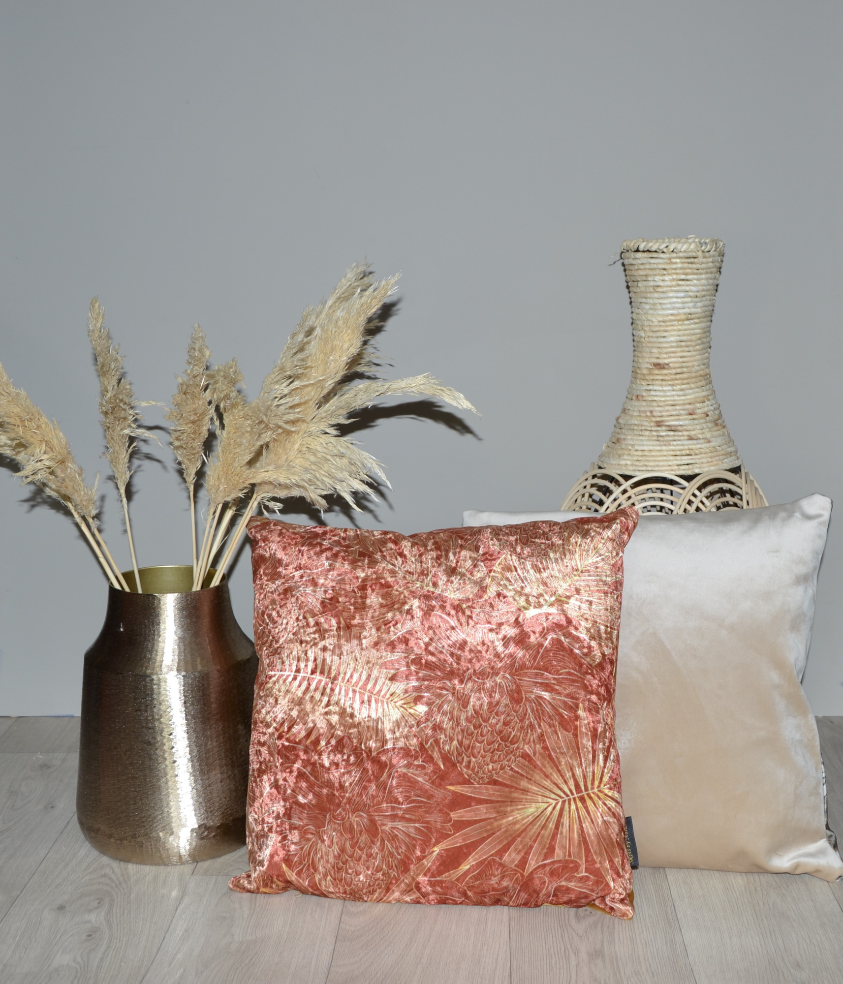 Kussen velvet Ginger bloem petrol 60 x 40