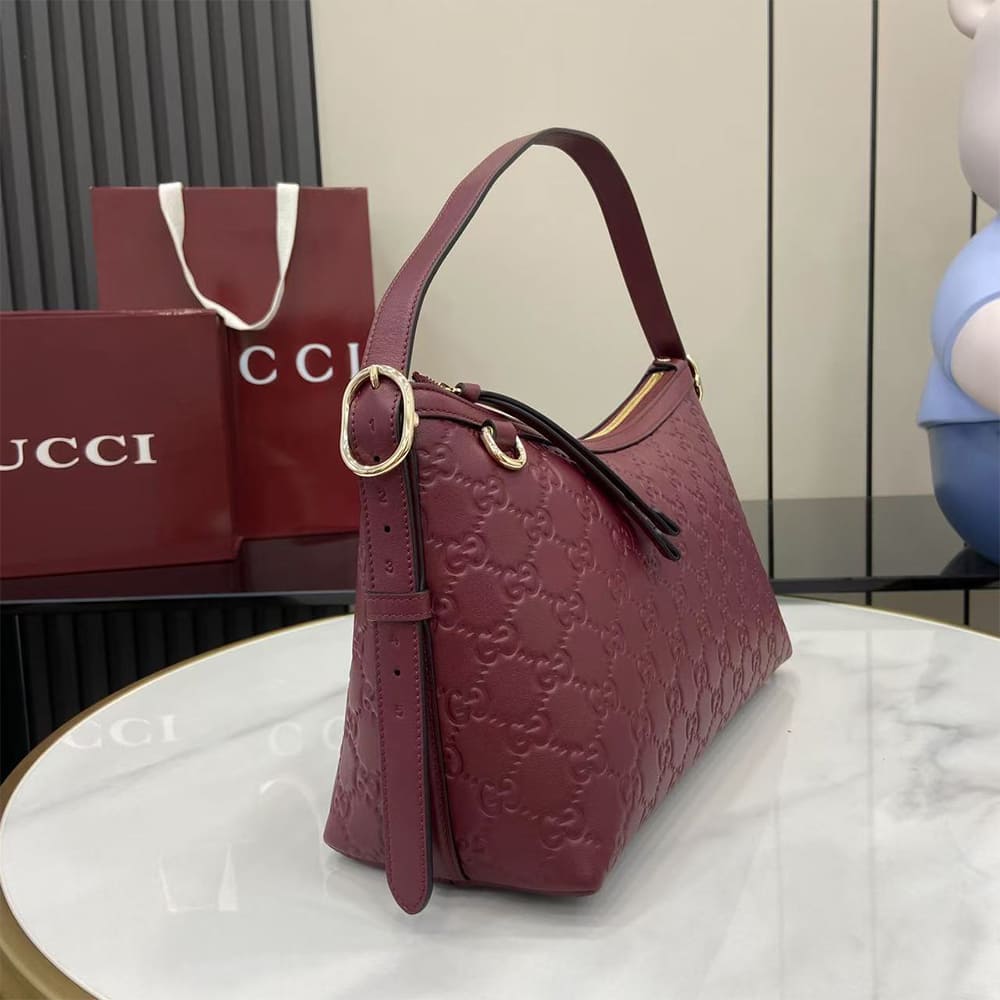 GG Emblem medium shoulder bag - Top Club