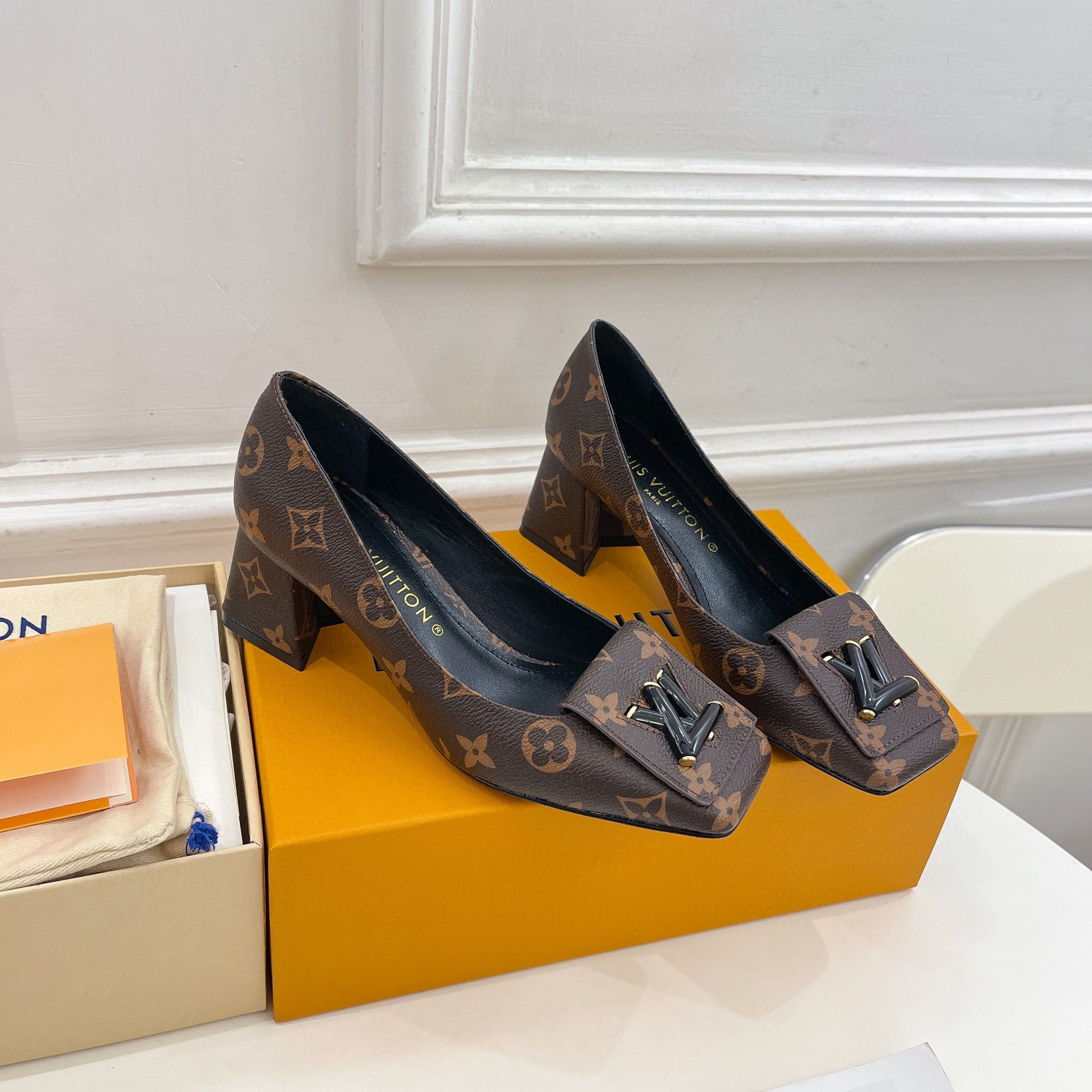 Louis Vuitton LV Trendy Casual Chunky Heels Slide Sandal (Replica) - Sneaker Replica Workshop