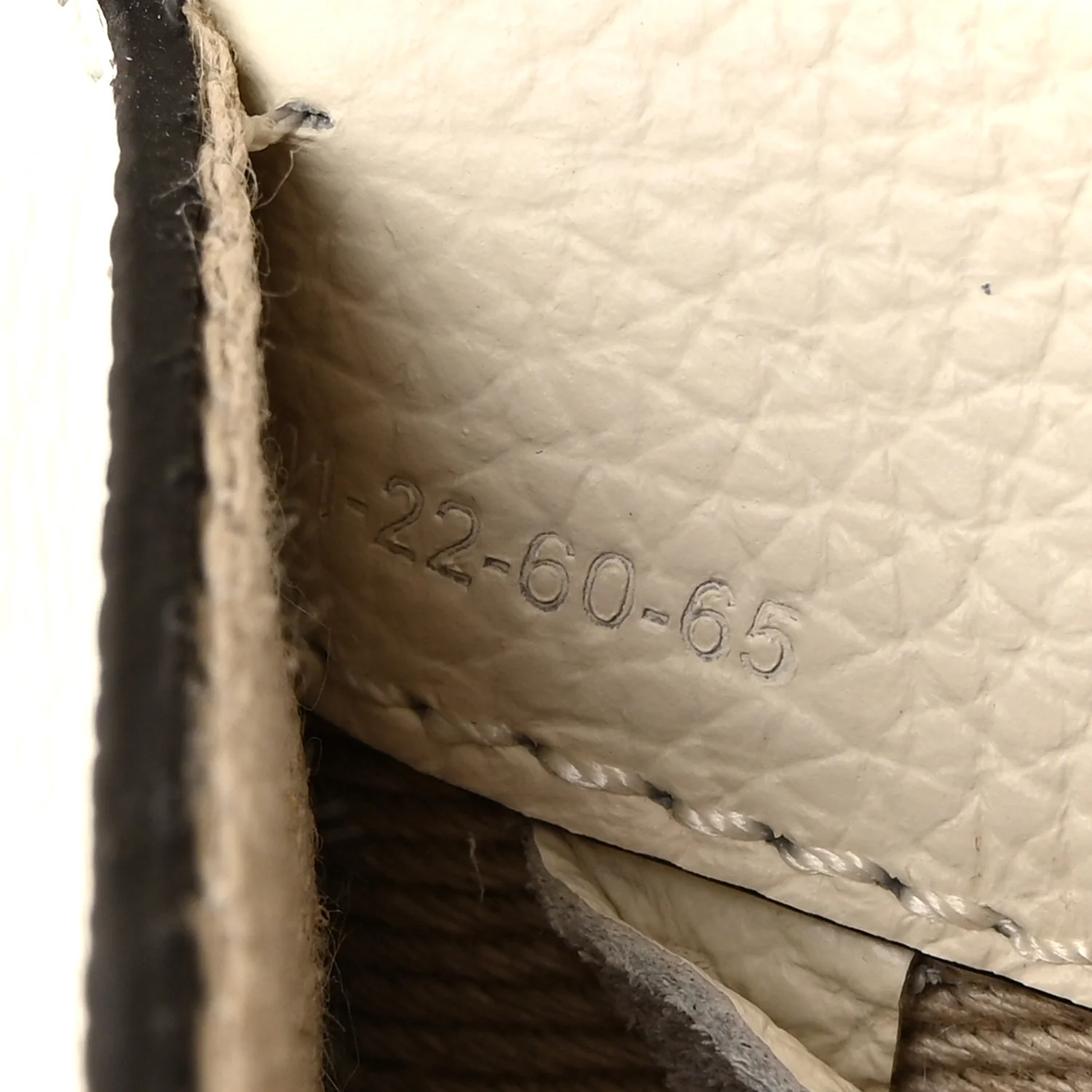 Raffia Grain Calfskin Medium Marcie Basket White - Top Club