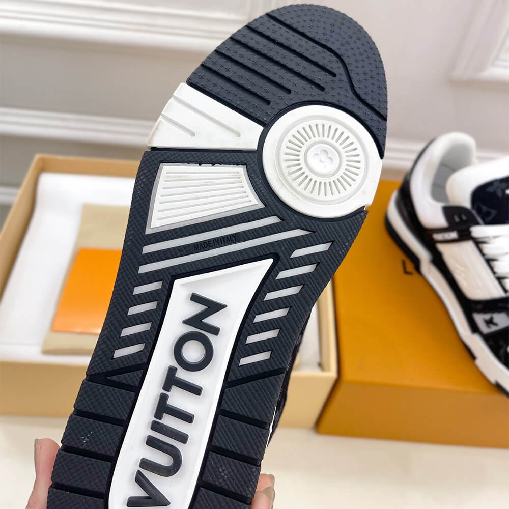 LV Trainer Sneaker - Top Club