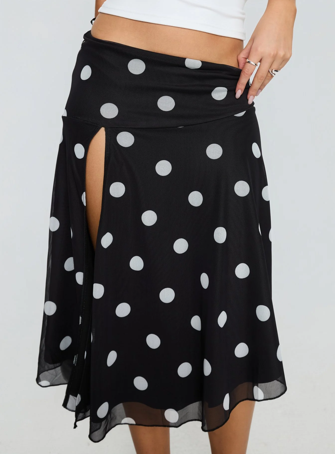 Dulciana High Split Asymmetrical Midi Skirt Black / Polka Dot