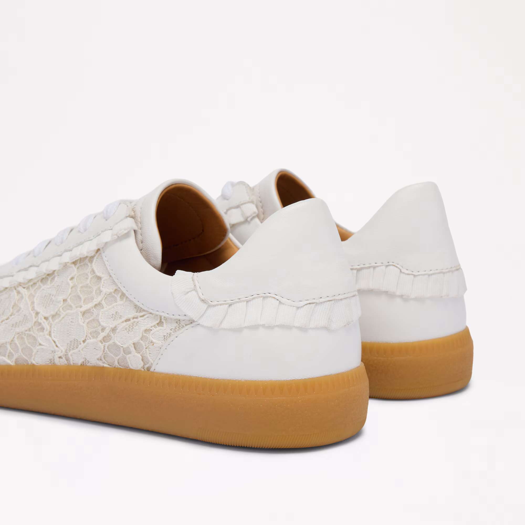 Nordic LaceFeature Lace Trainer