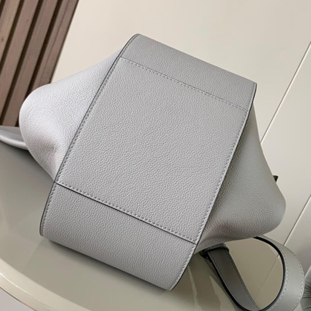 LOEWE Small Hammock bag in soft grained calfskin - Top Club
