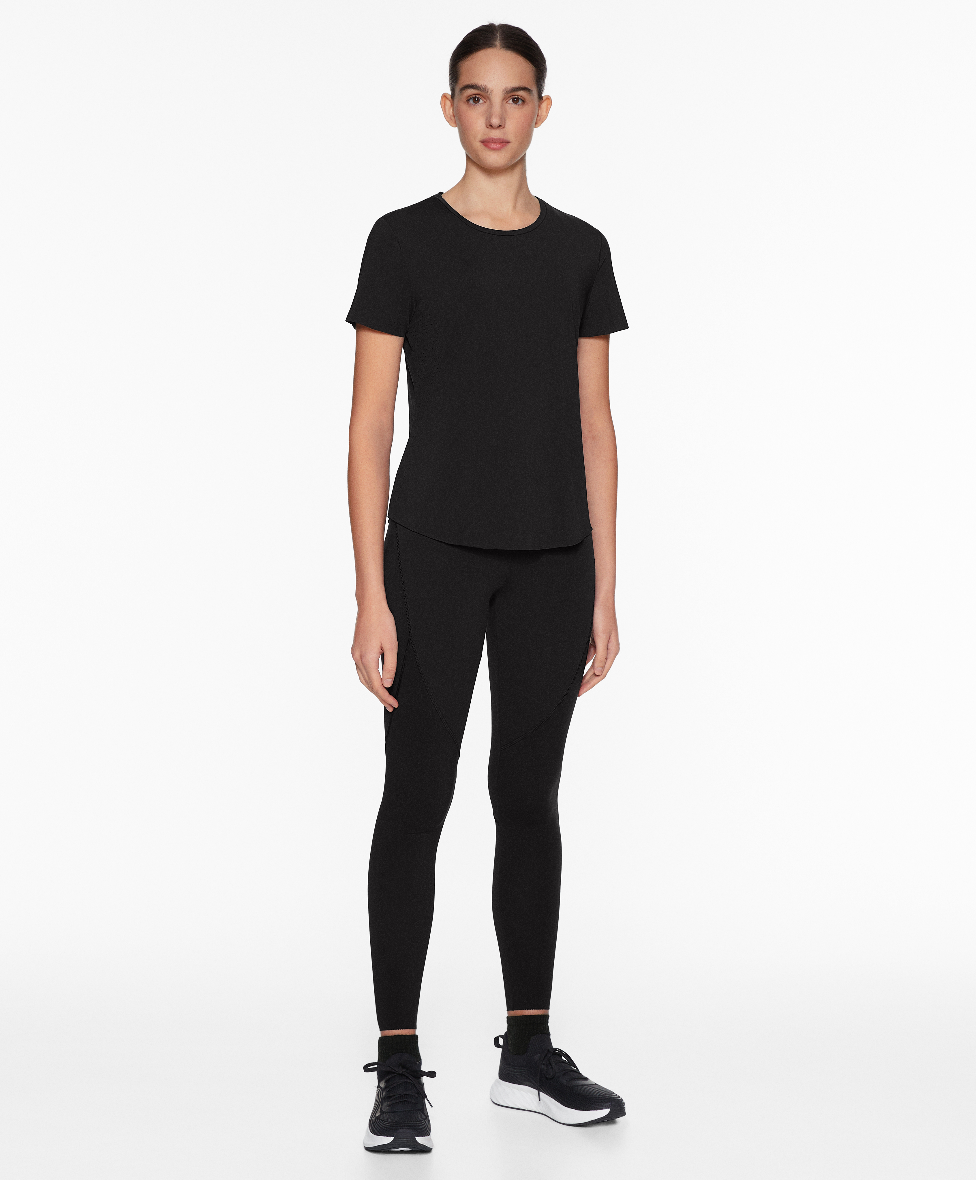 OYSHO Fitted short-sleeved technical T-shirt