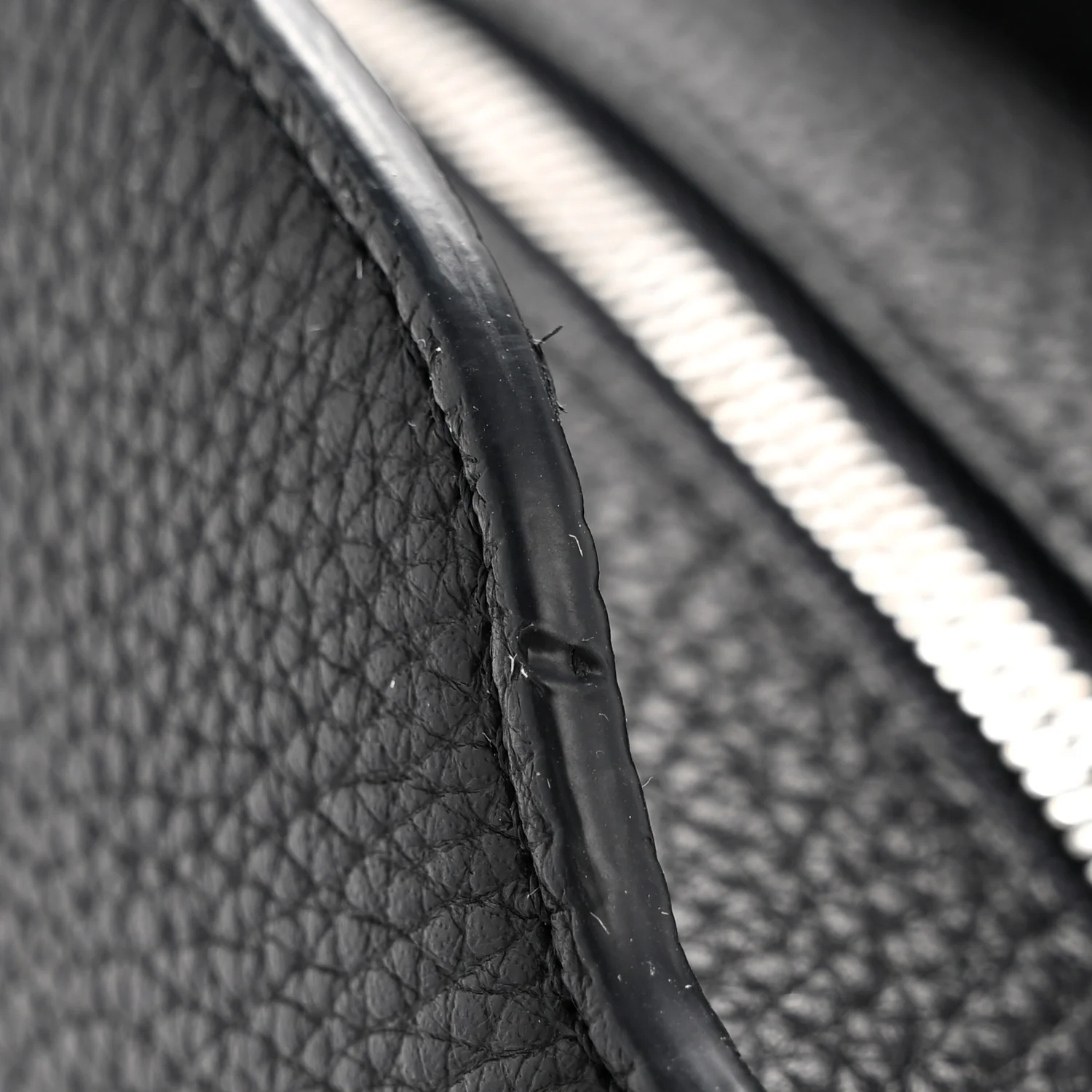 Grained Calfskin Sesia Crossbody Black - Top Club
