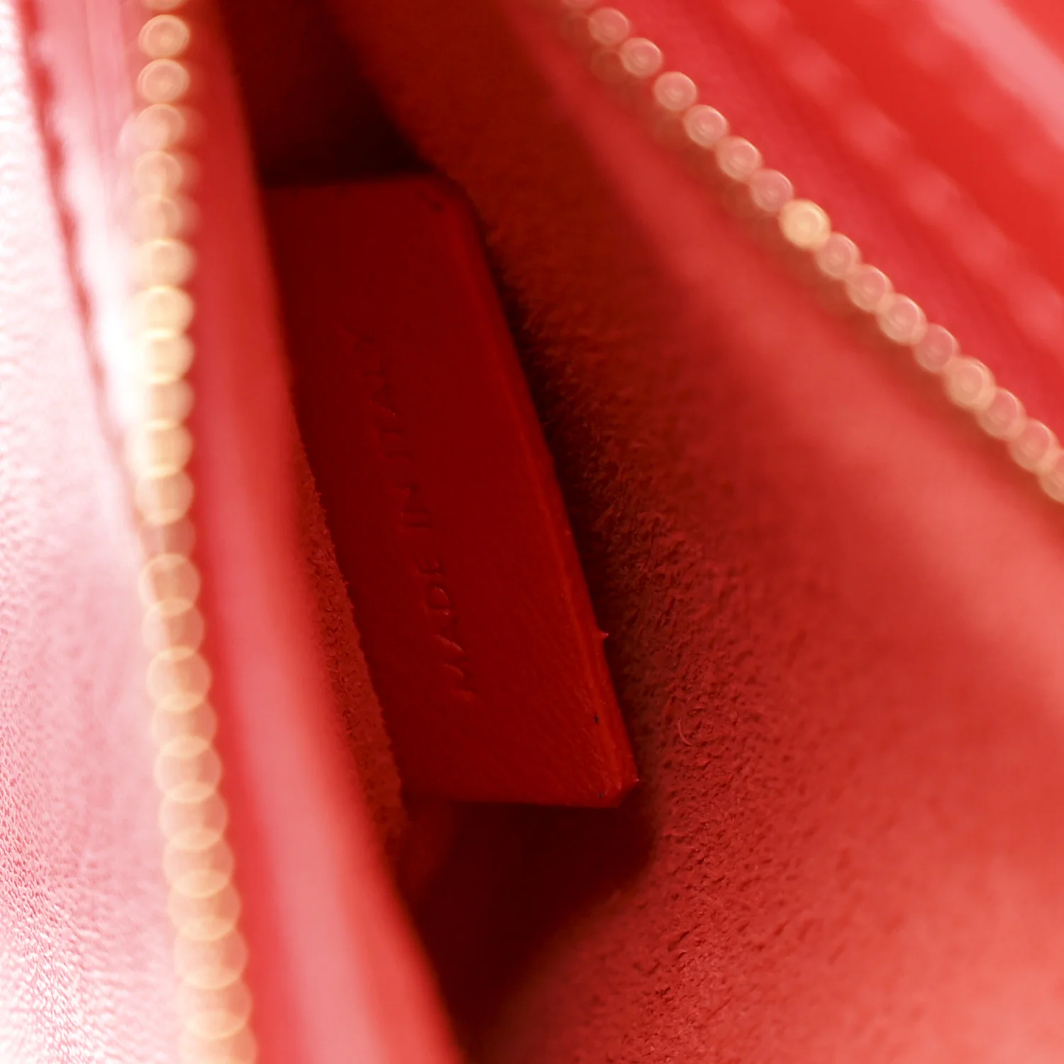 Glossy Calfskin Flat Luggage Shoulder Bag Ultra Red - Top Club