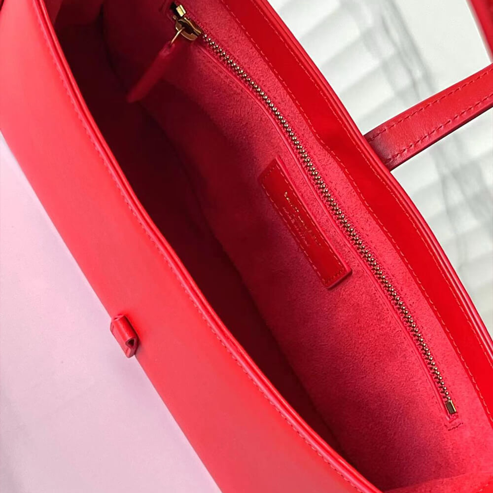 YSL LE 5 A 7 HOBO BAG IN SMOOTH LEATHER - Top Club