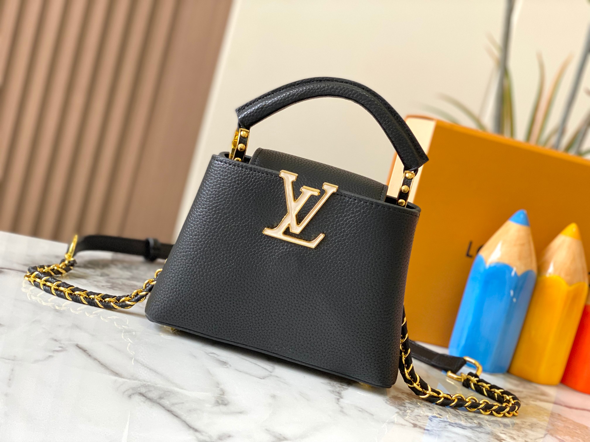 Louis Milky Way Capucines BB  Taurillon leather M23082 size: 21��14��8cm - Top Club