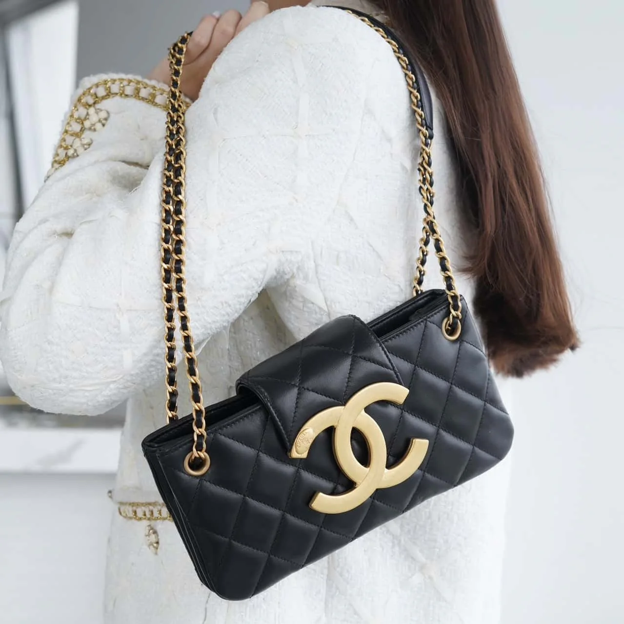 ???????????? ?????? Vintage Logo Quilted Lambskin Shoulder Bag 11.5x24x4.5cm - Top Club