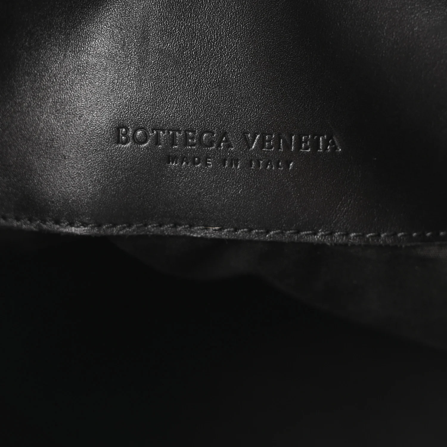 Nappa Intrecciato VN Crossbody Messenger Bag Black - Top Club
