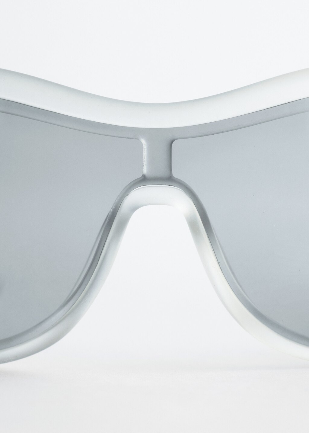 & Other Stories BOLD OVAL FRAME SUNGLASSES