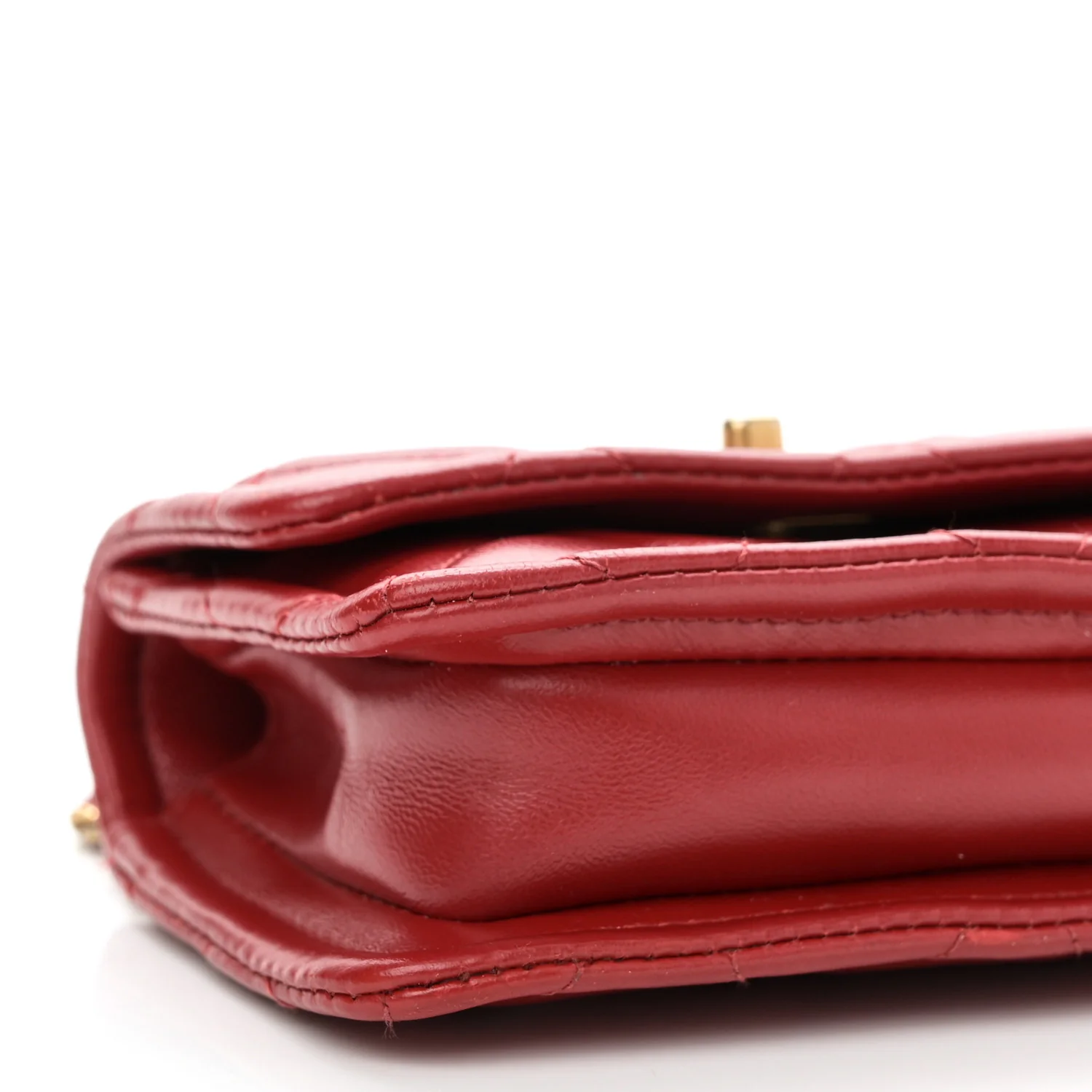 Shiny Lambskin Quilted Extra Mini Flap Red - Top Club
