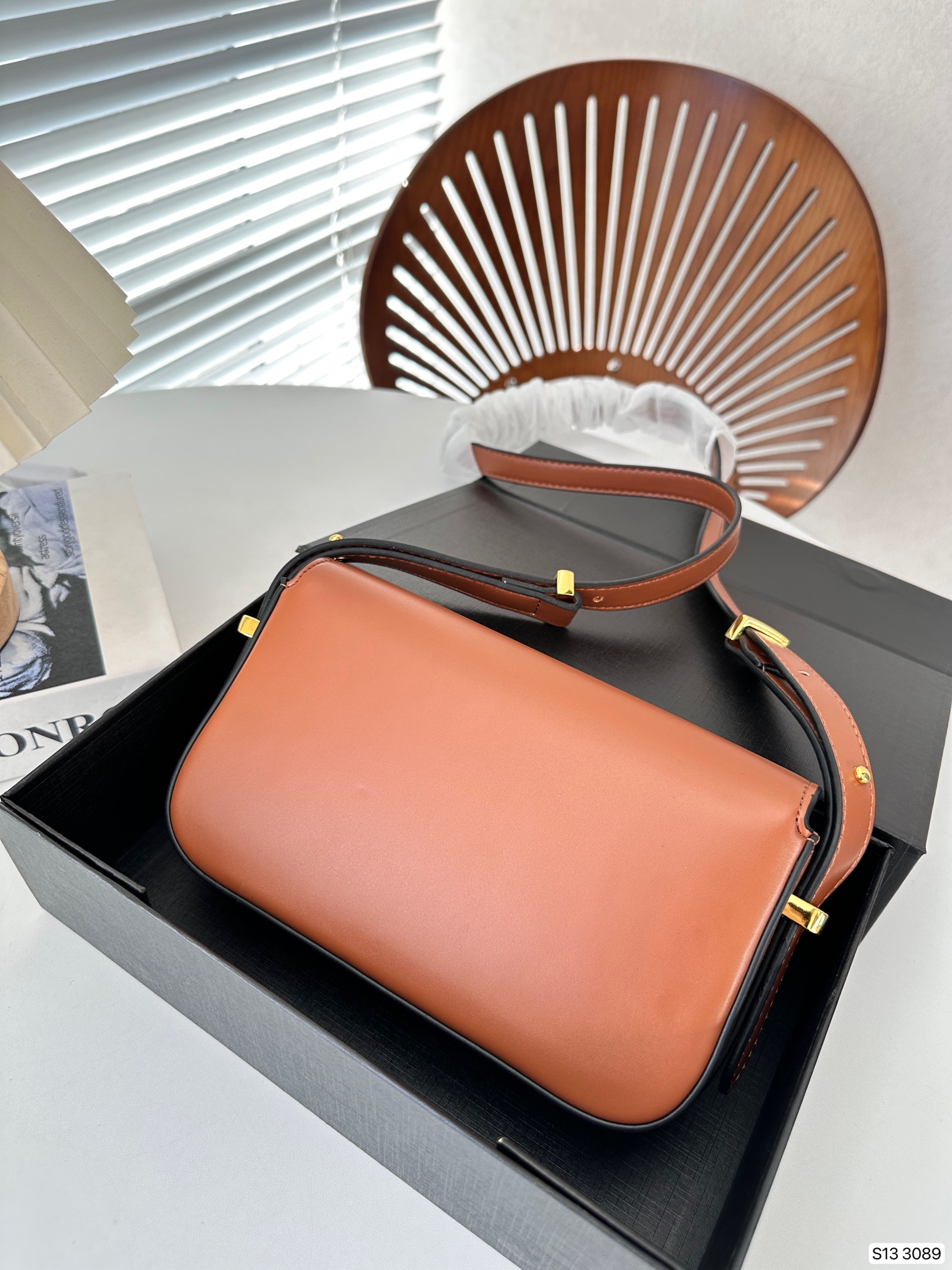 PRA Soft Calf women handbag size : 21*12 cm - Top Club
